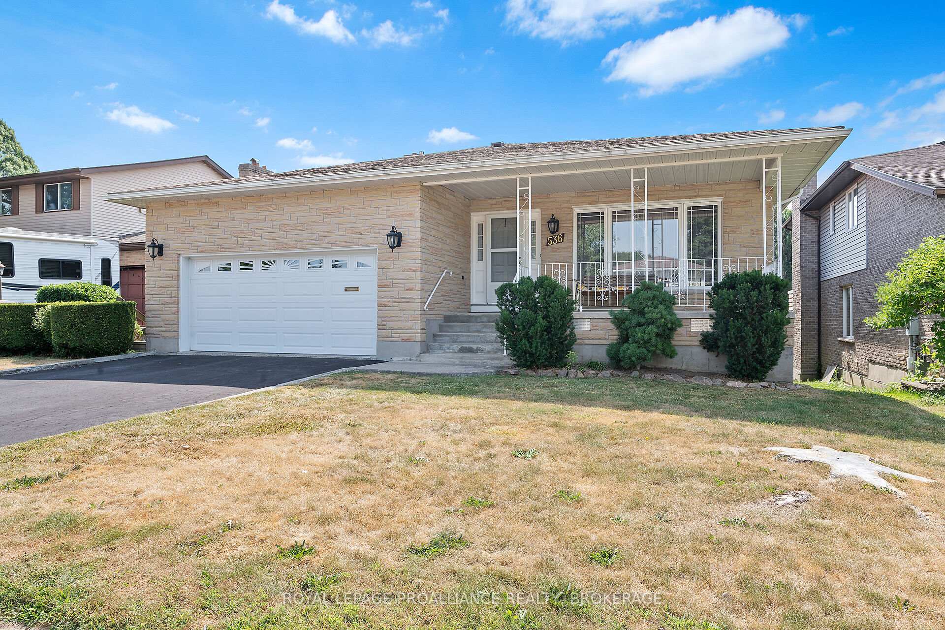 Photo 10 of 536 Braeside Crescent, Kingston, North of Taylor-Kidd Blvd — HOMEH