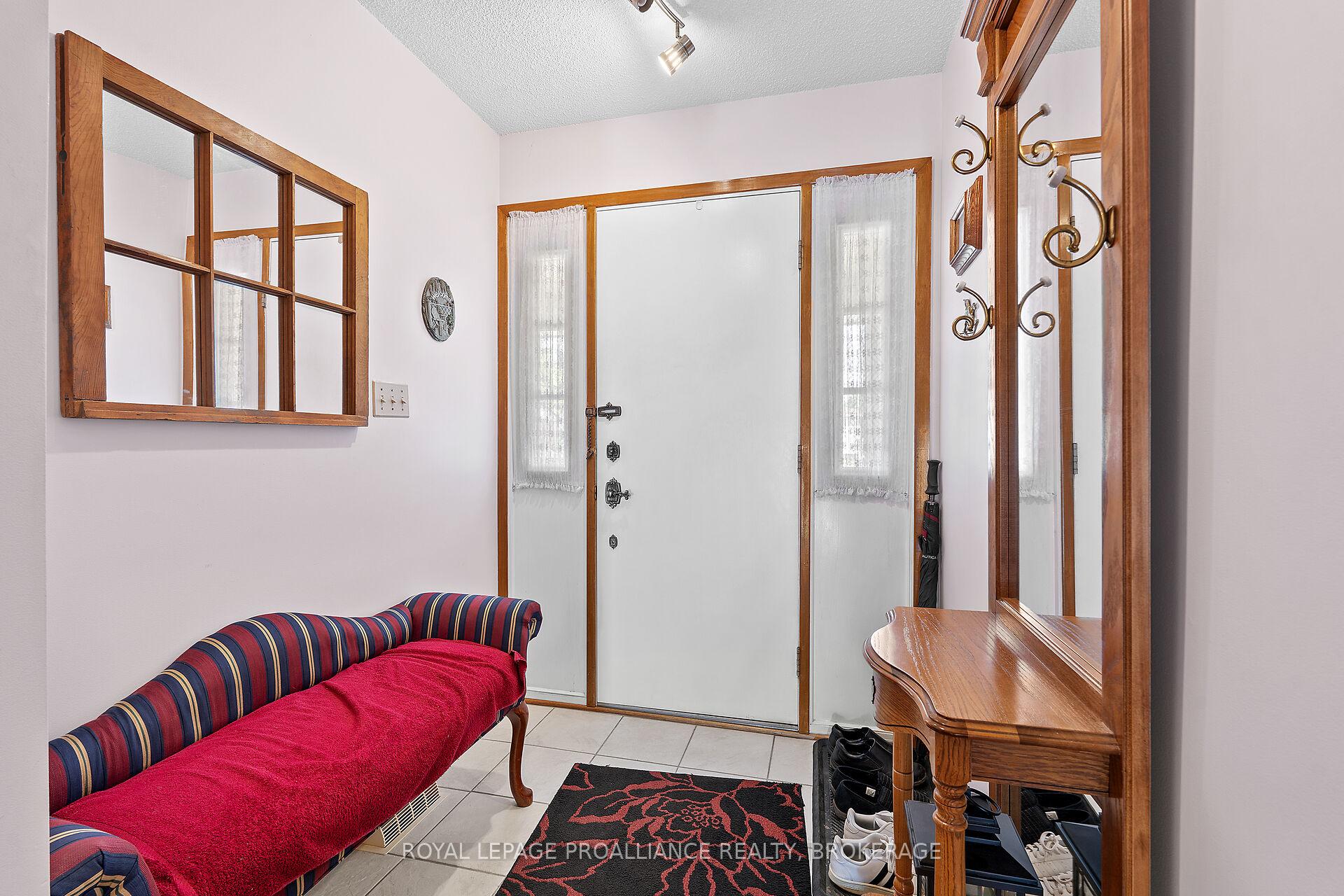 Photo 26 of 536 Braeside Crescent, Kingston, North of Taylor-Kidd Blvd — HOMEH