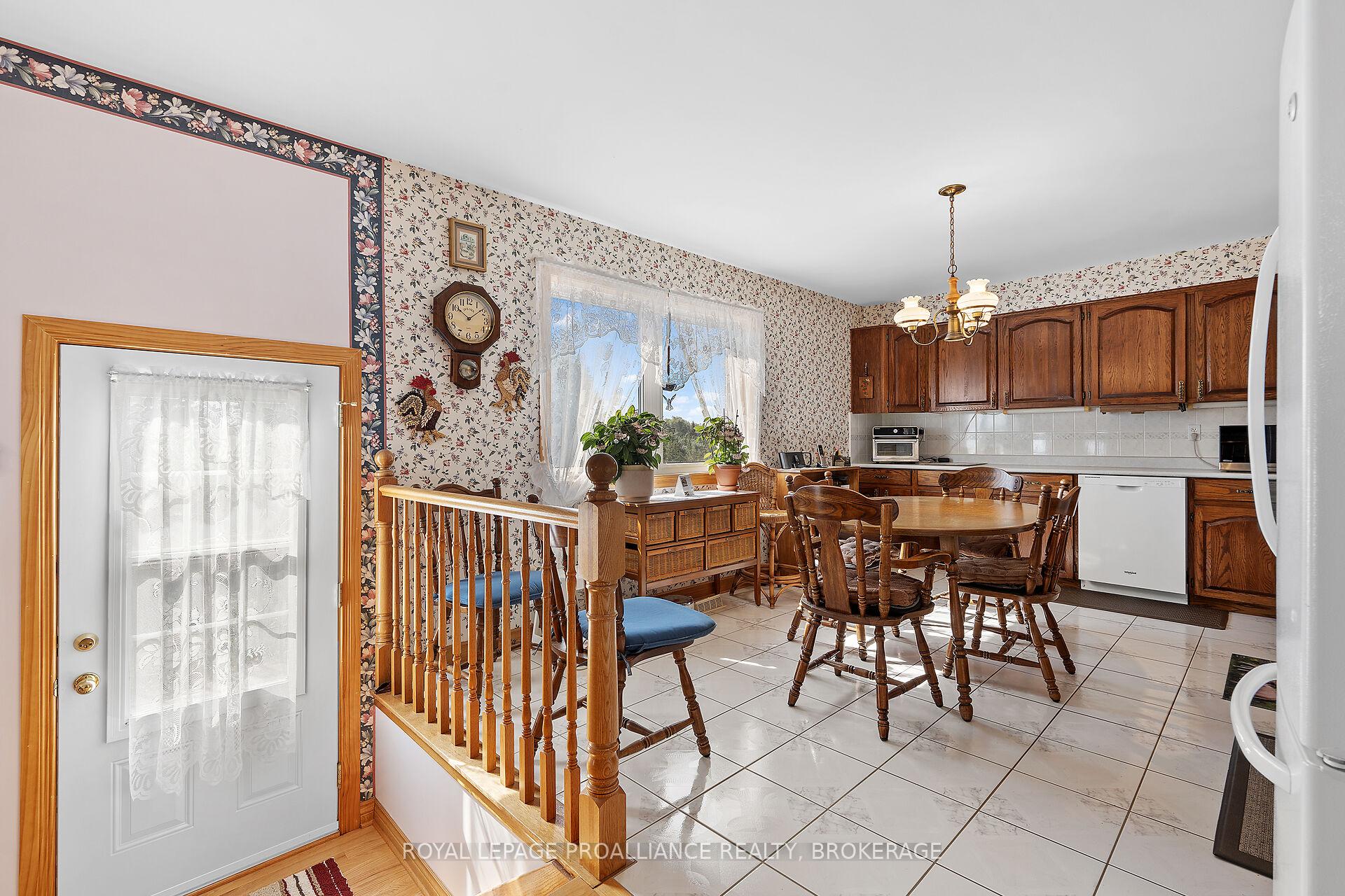 Photo 23 of 536 Braeside Crescent, Kingston, North of Taylor-Kidd Blvd — HOMEH