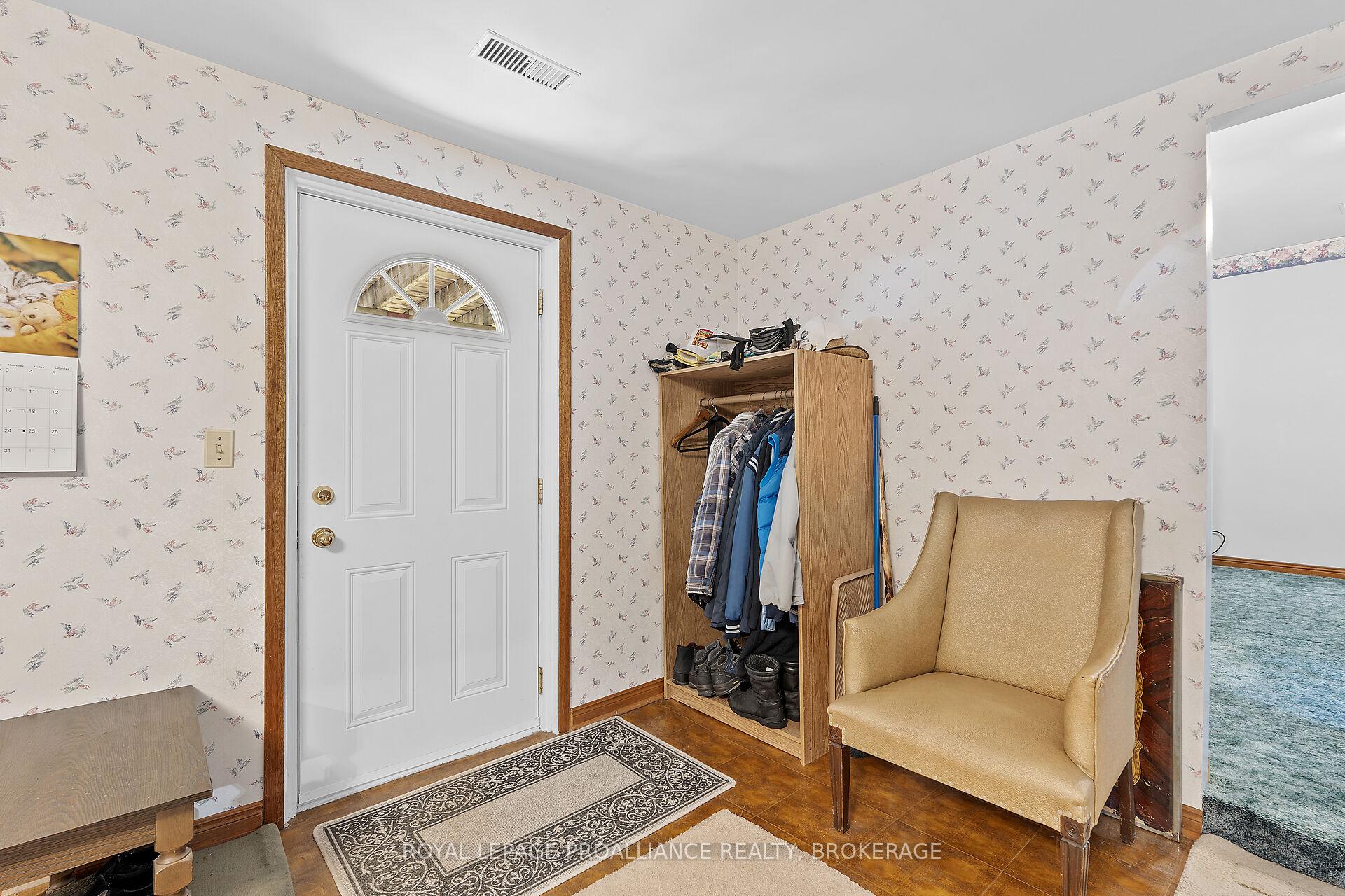 Photo 19 of 536 Braeside Crescent, Kingston, North of Taylor-Kidd Blvd — HOMEH