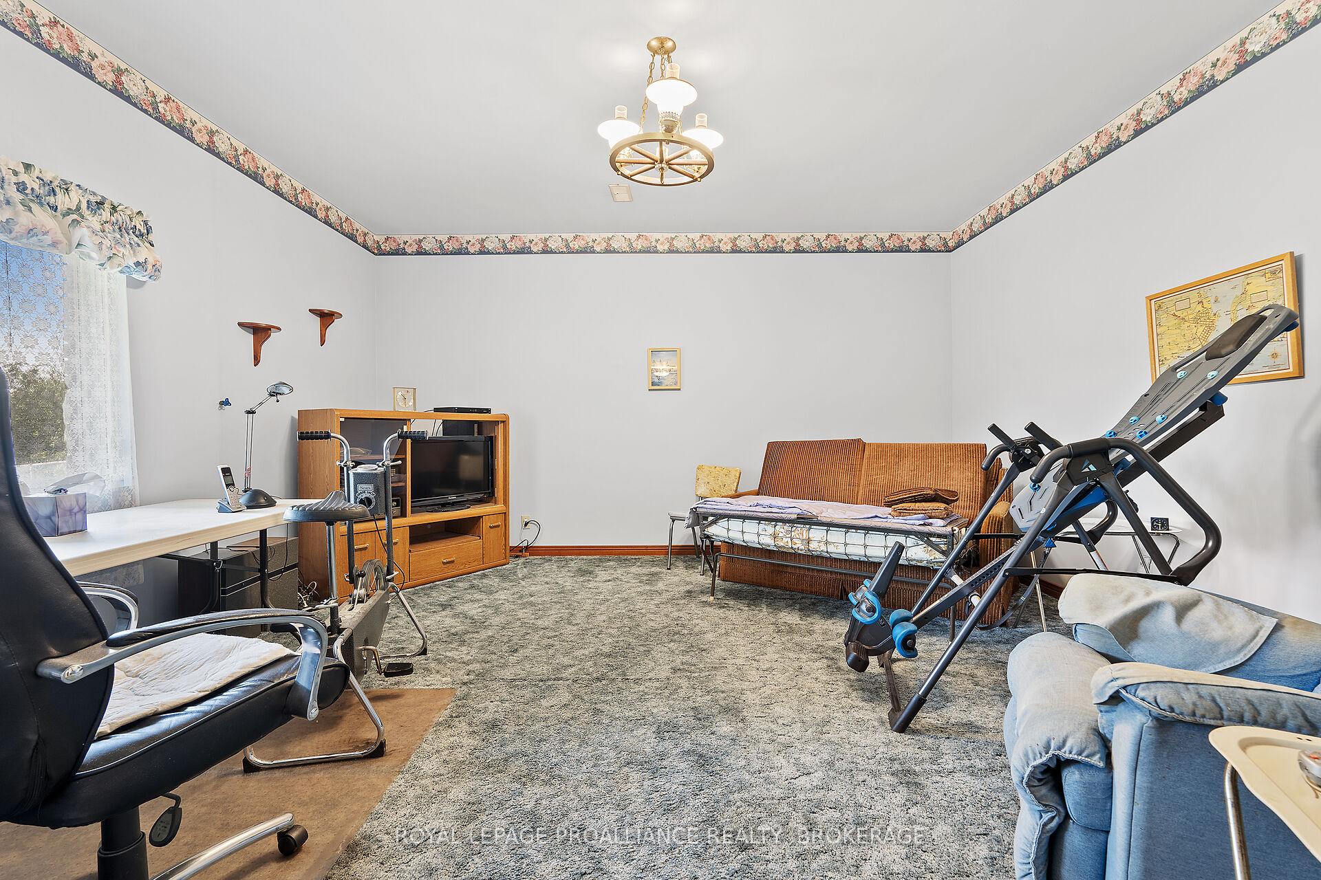 Photo 33 of 536 Braeside Crescent, Kingston, North of Taylor-Kidd Blvd — HOMEH