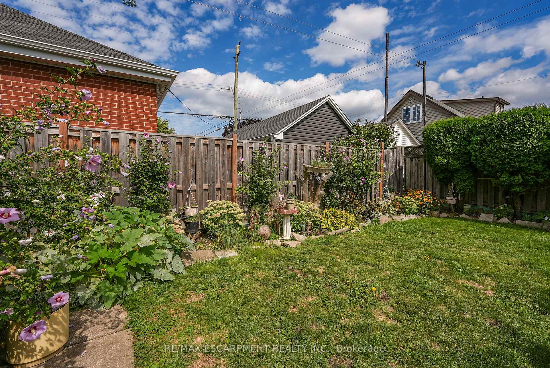Photo 23 of 175 Garside Avenue S, Hamilton, Bartonville — HOMEH