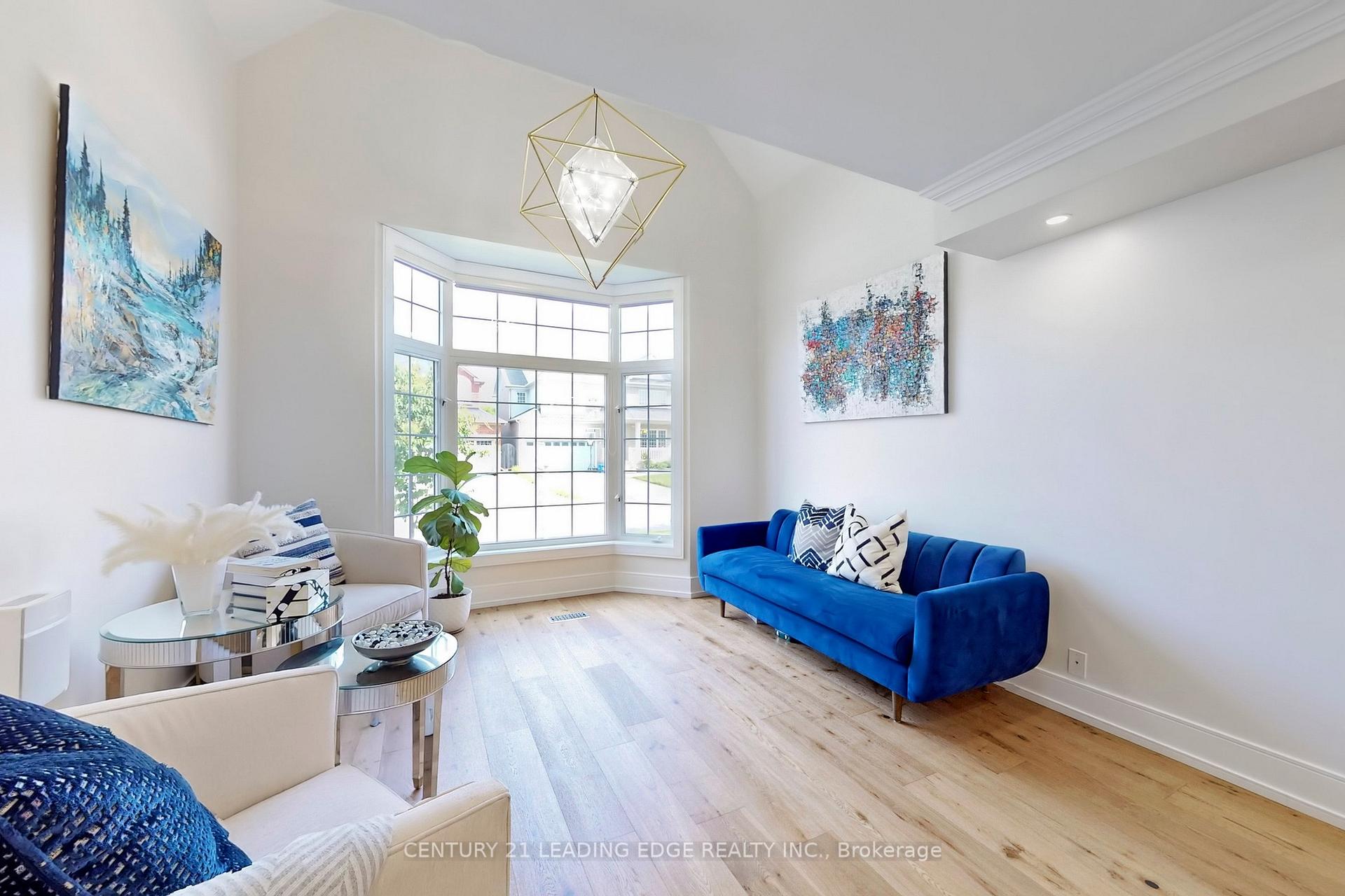 Photo 10 of 74 Littleleaf Crescent, Markham, Legacy — HOMEH