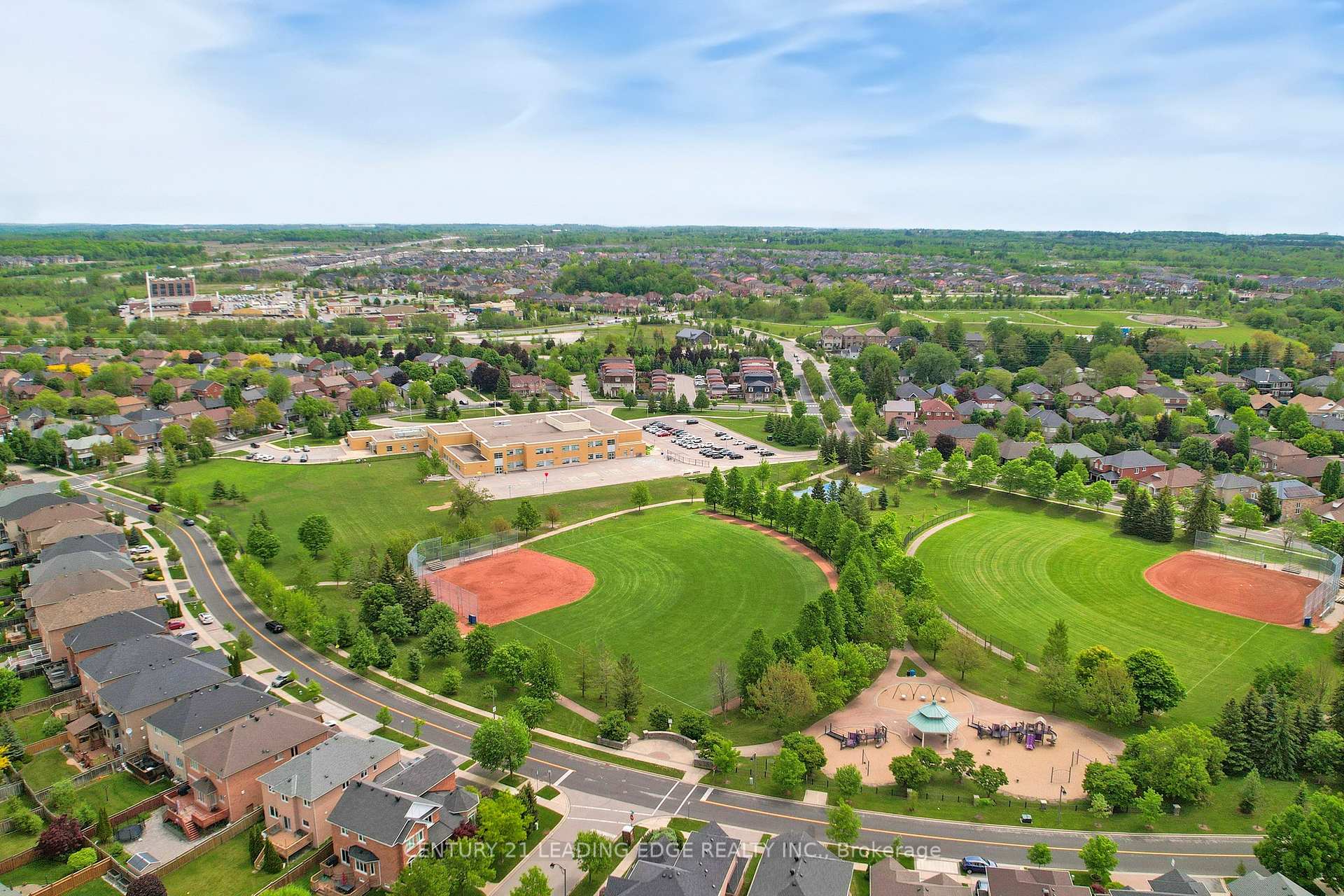 Photo 45 of 74 Littleleaf Crescent, Markham, Legacy — HOMEH