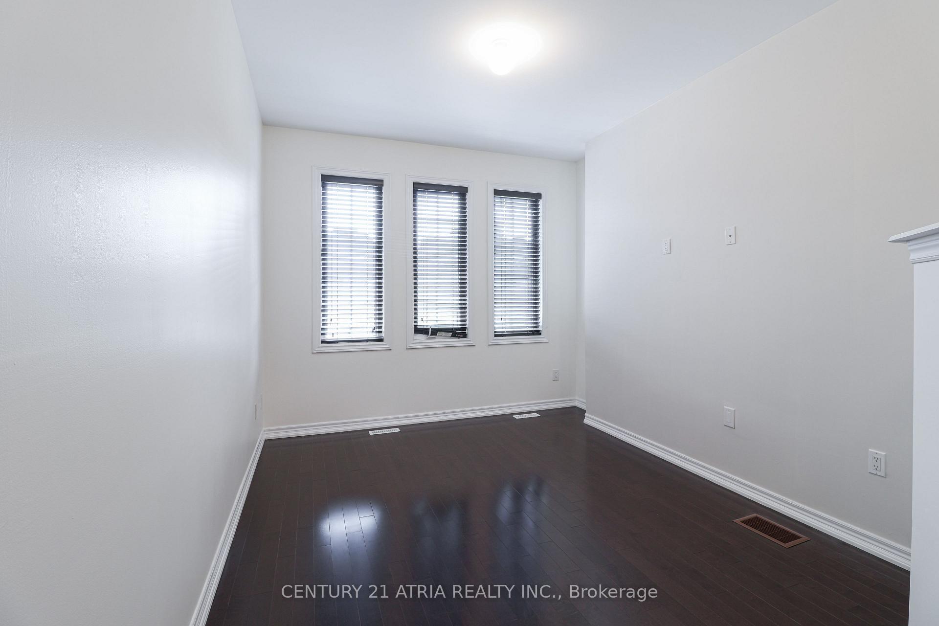 Photo 32 of 57 Haskett Drive, Markham, Box Grove — HOMEH