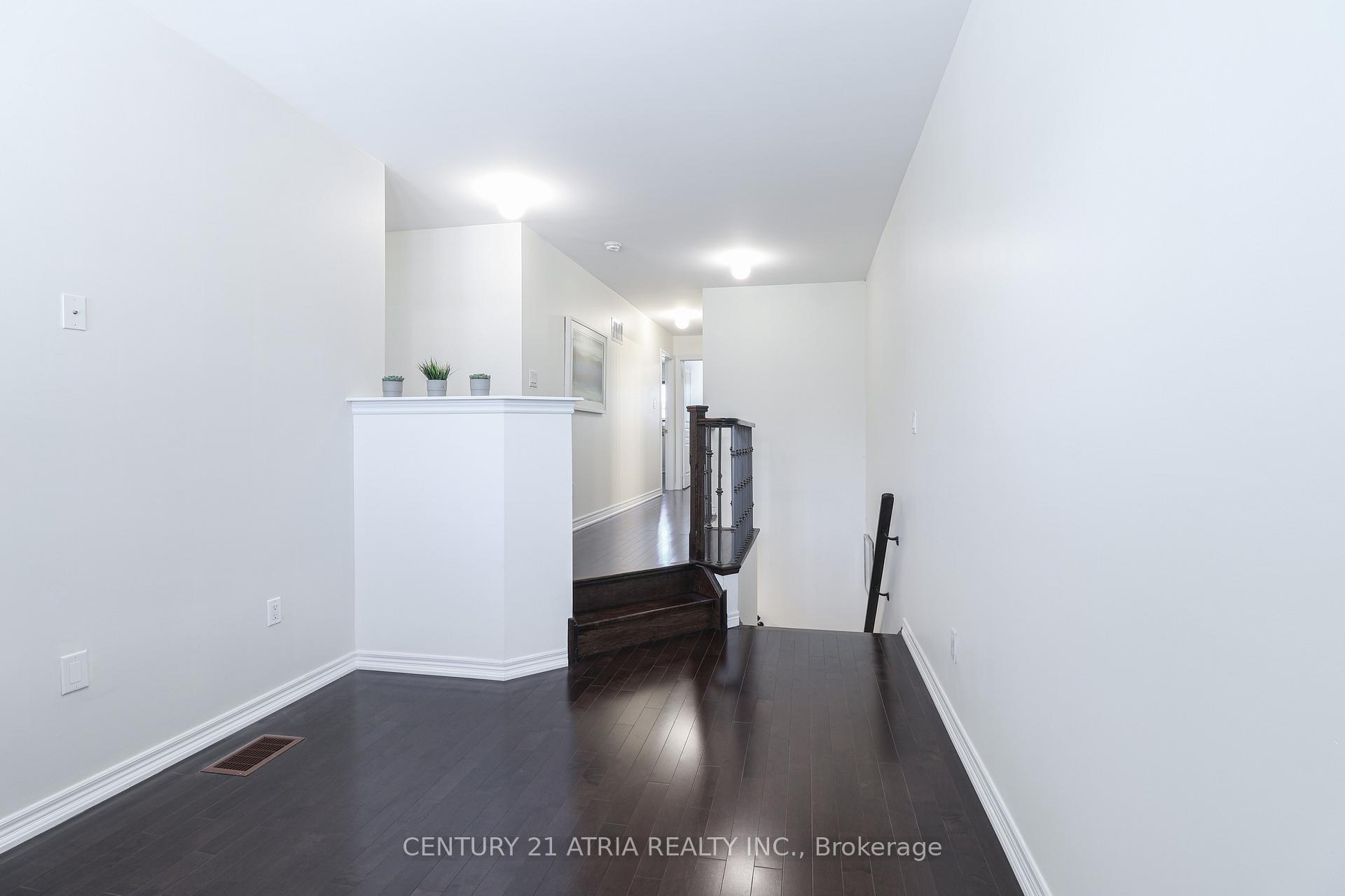 Photo 16 of 57 Haskett Drive, Markham, Box Grove — HOMEH