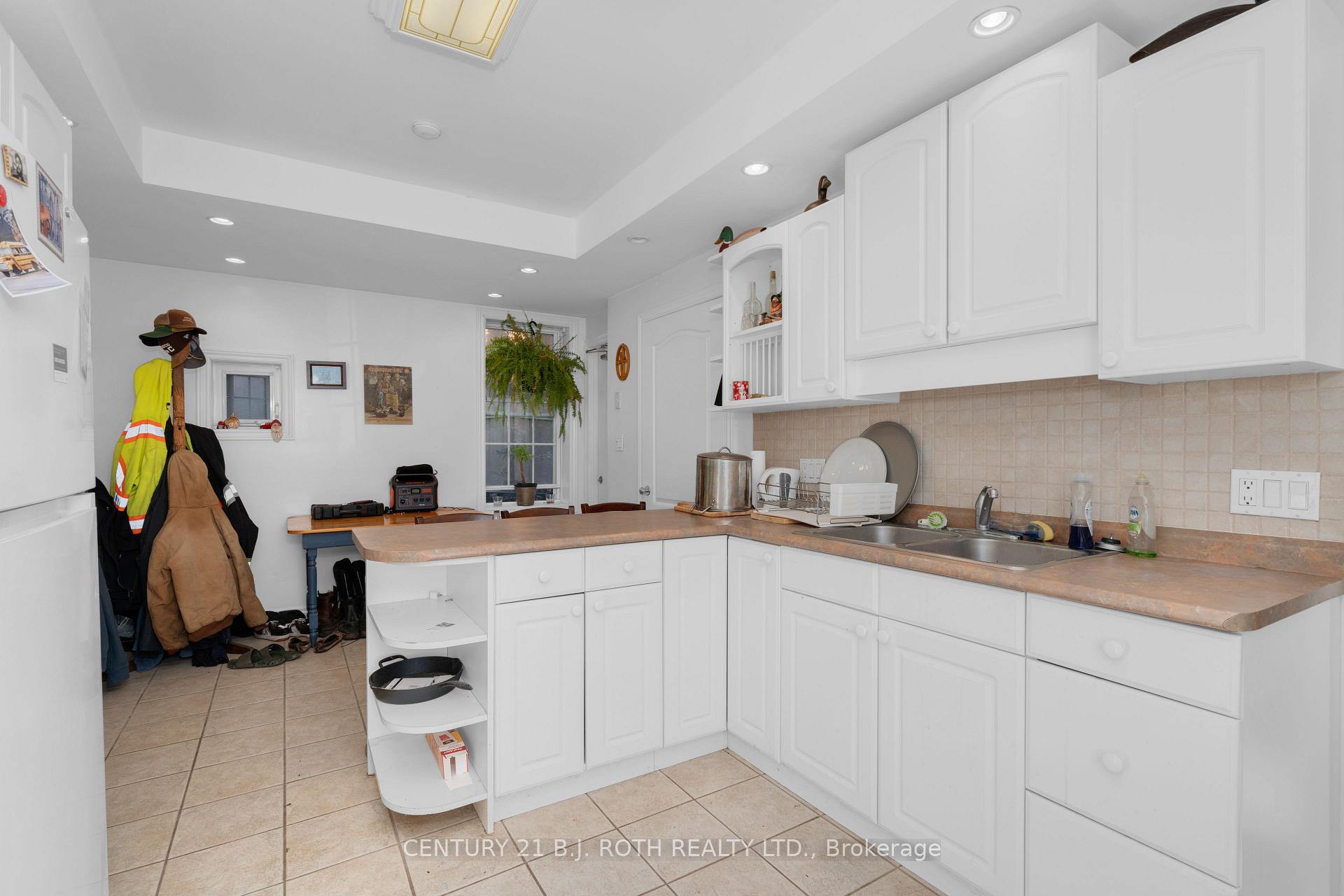 Photo 2 of 165 Parkview Avenue, Orillia — HOMEH