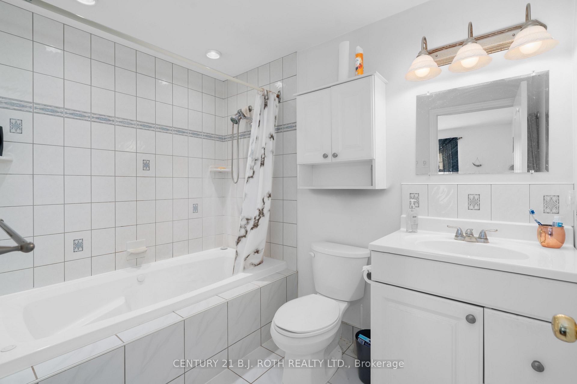 Photo 11 of 165 Parkview Avenue, Orillia — HOMEH