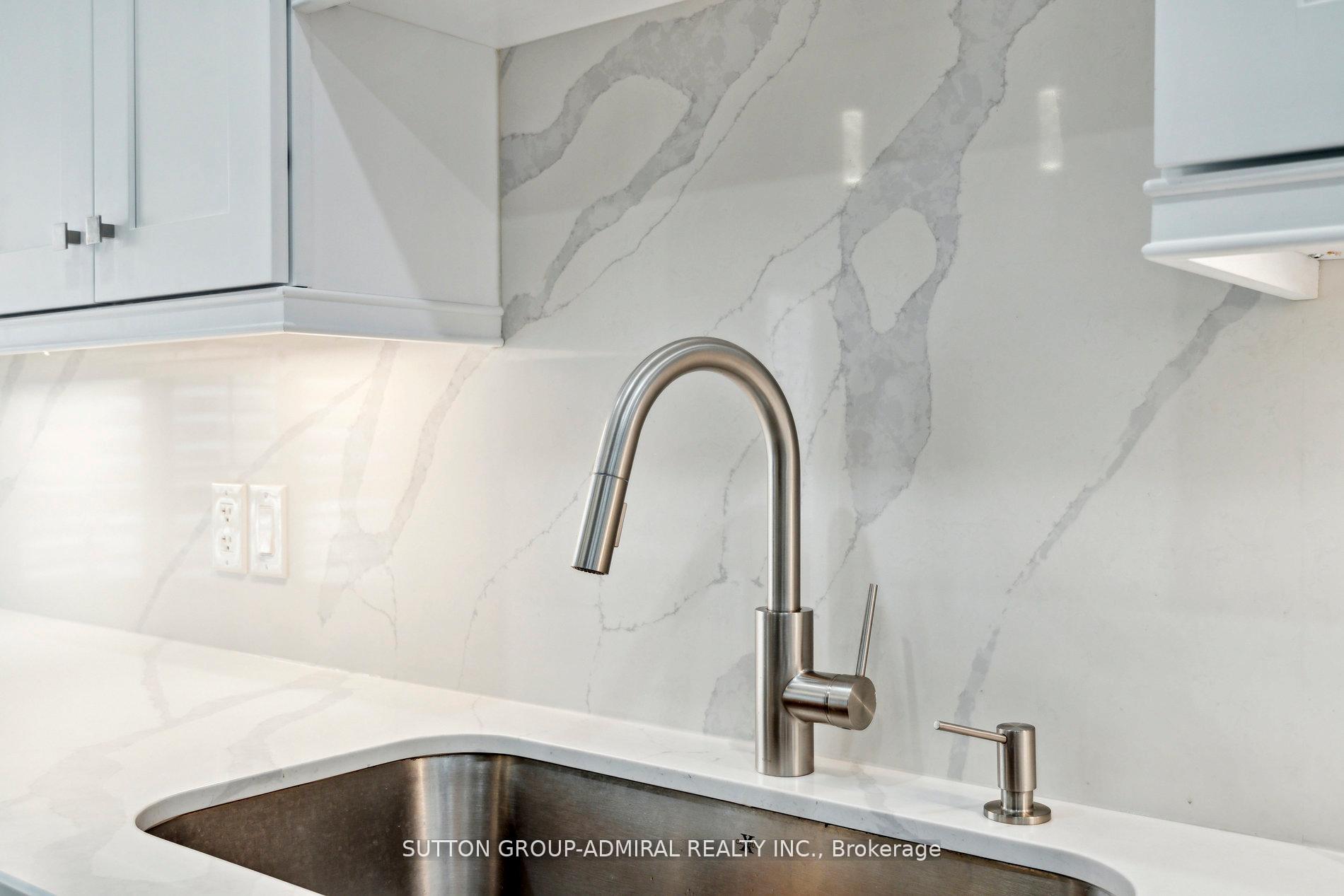 Photo 13 of 30 Blue Grouse Road, Vaughan, Patterson — HOMEH