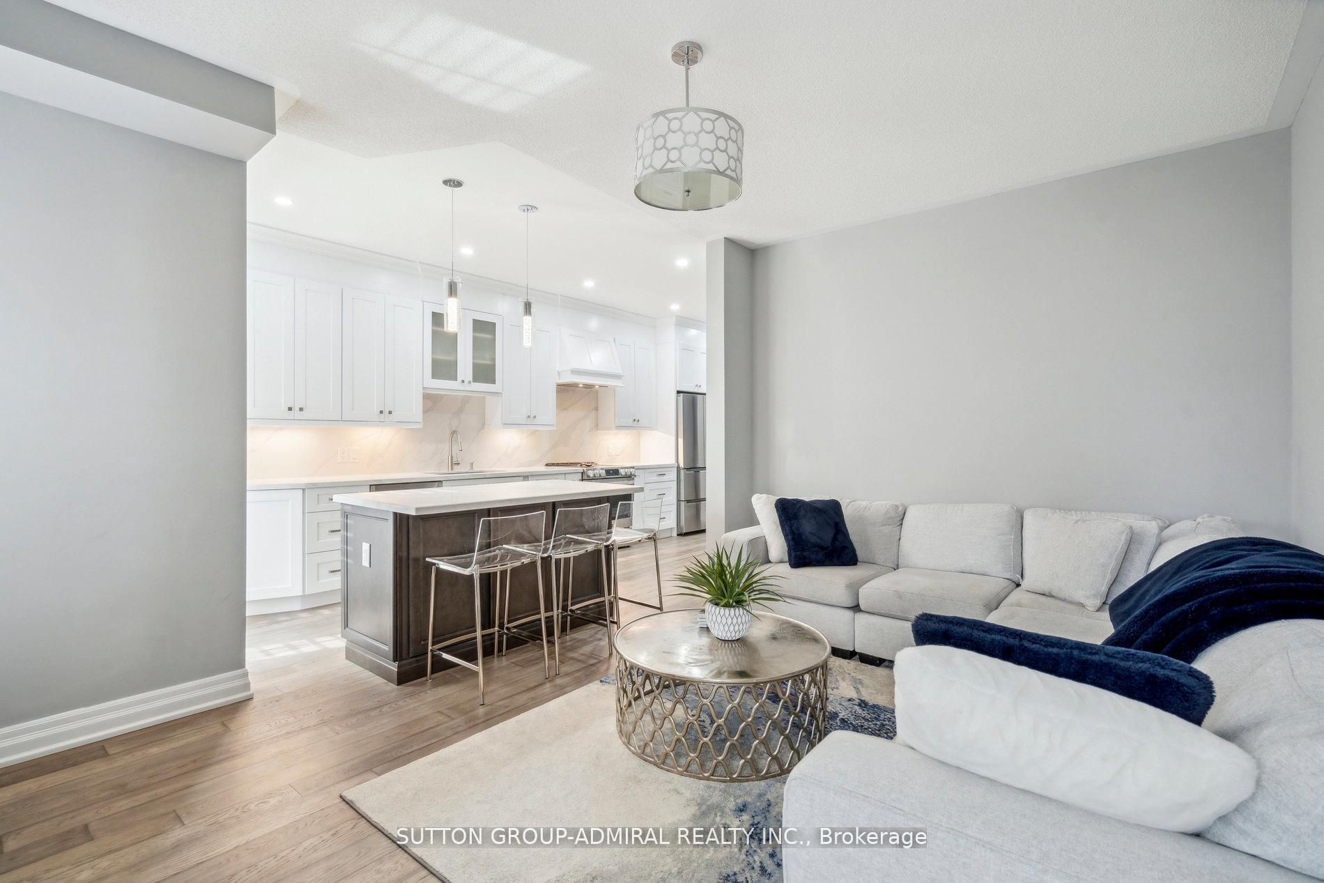 Photo 12 of 30 Blue Grouse Road, Vaughan, Patterson — HOMEH