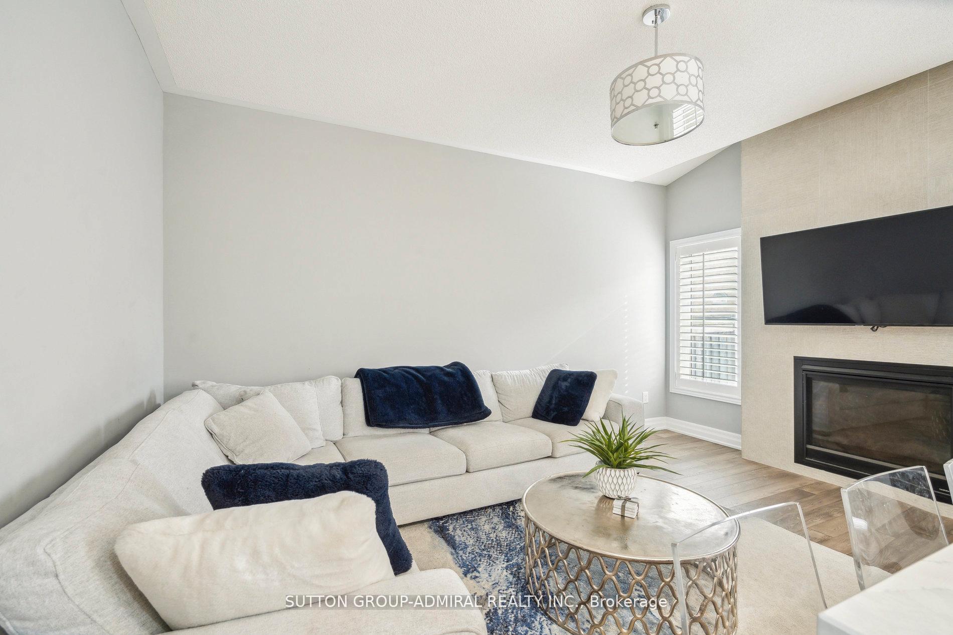 Photo 17 of 30 Blue Grouse Road, Vaughan, Patterson — HOMEH