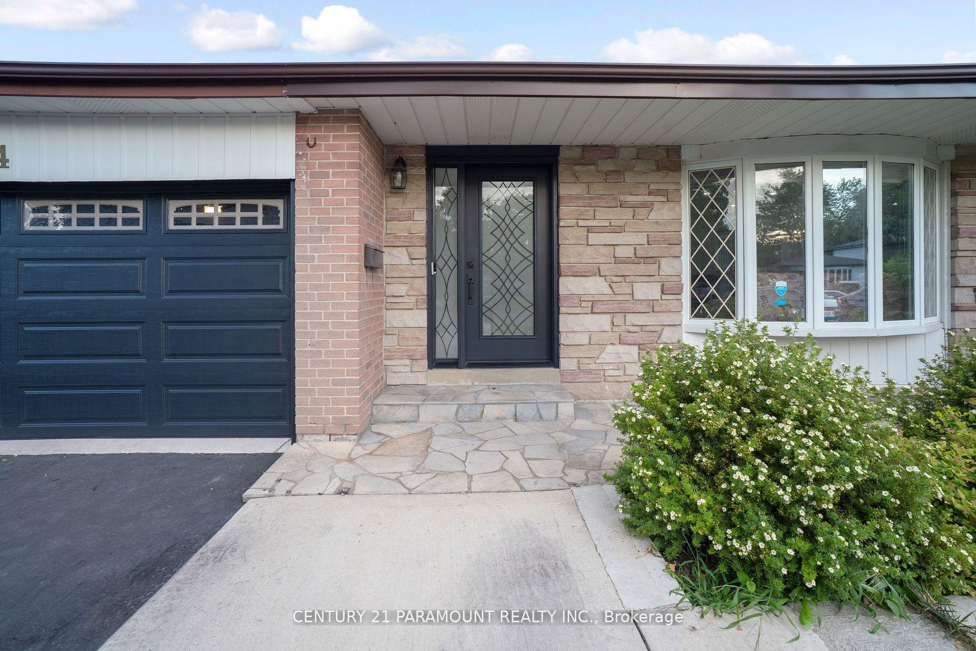 Photo 1 of 4 Beechwood Crescent, Brampton, Avondale — HOMEH