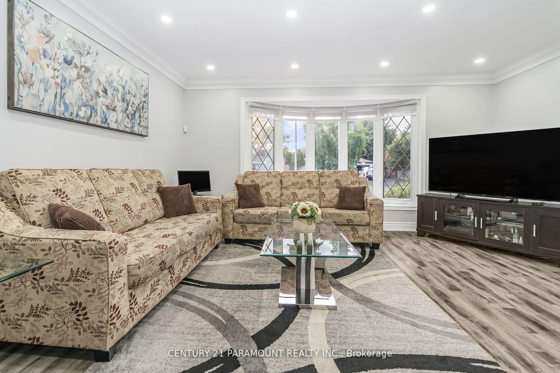 Photo 45 of 4 Beechwood Crescent, Brampton, Avondale — HOMEH