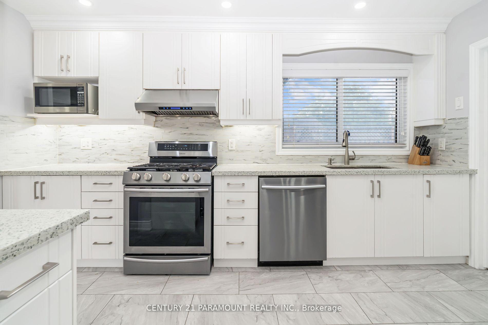 Photo 22 of 4 Beechwood Crescent, Brampton, Avondale — HOMEH