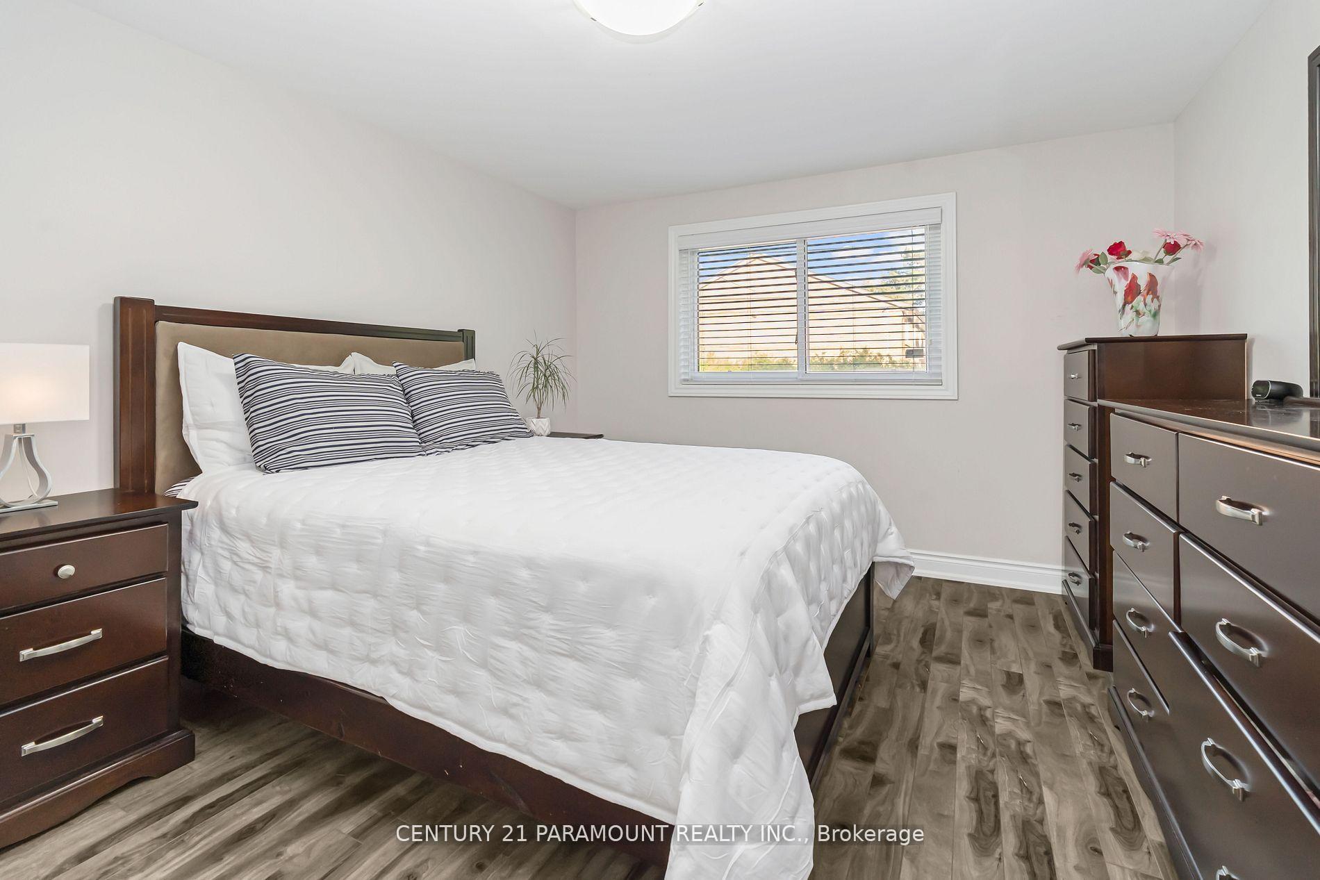 Photo 19 of 4 Beechwood Crescent, Brampton, Avondale — HOMEH