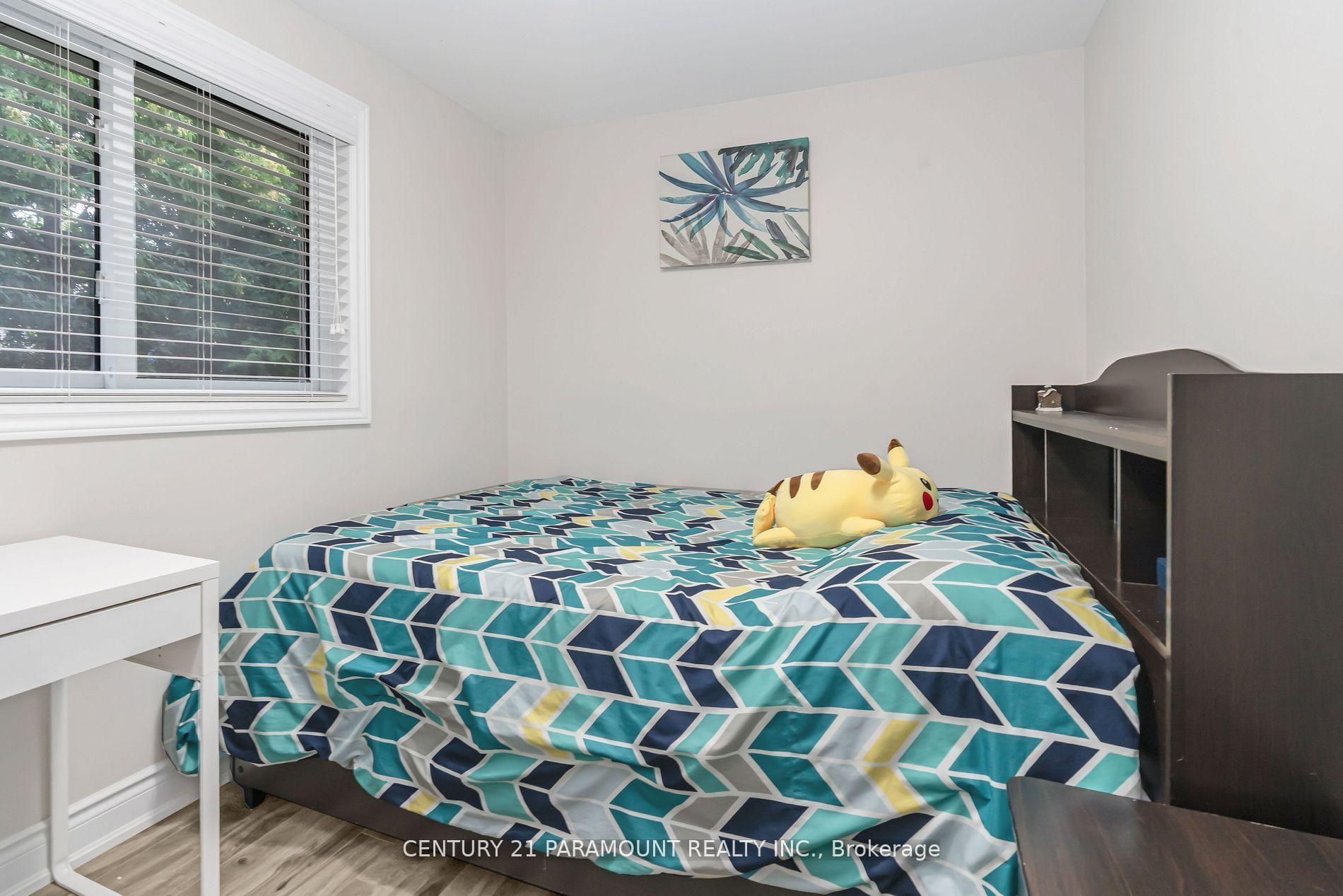 Photo 7 of 4 Beechwood Crescent, Brampton, Avondale — HOMEH
