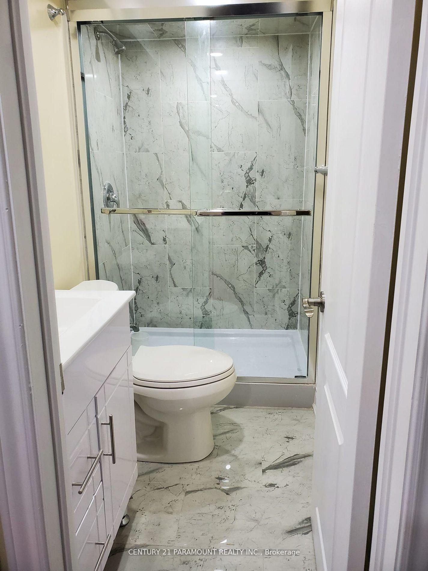 Photo 12 of 4 Beechwood Crescent, Brampton, Avondale — HOMEH