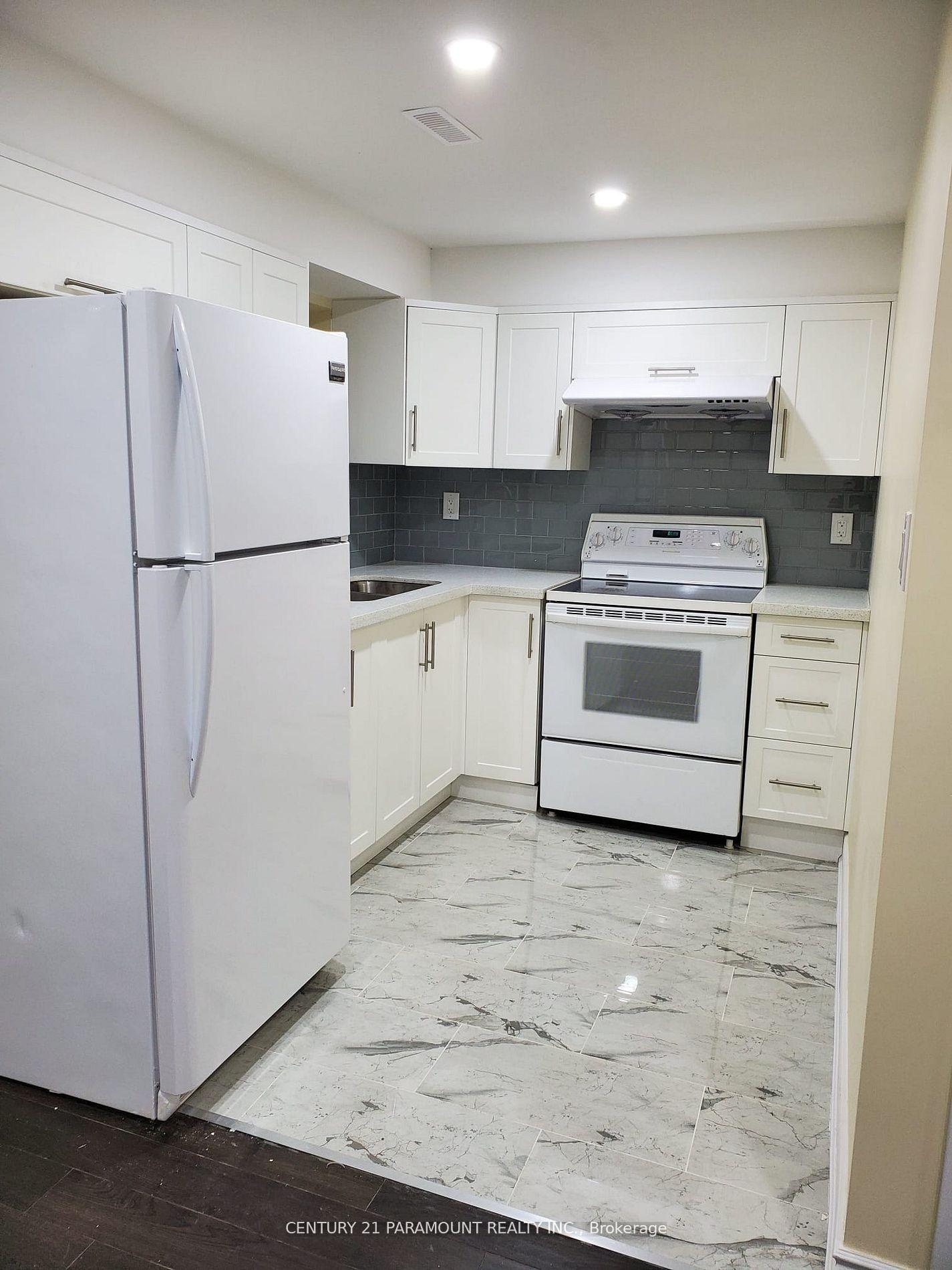 Photo 33 of 4 Beechwood Crescent, Brampton, Avondale — HOMEH