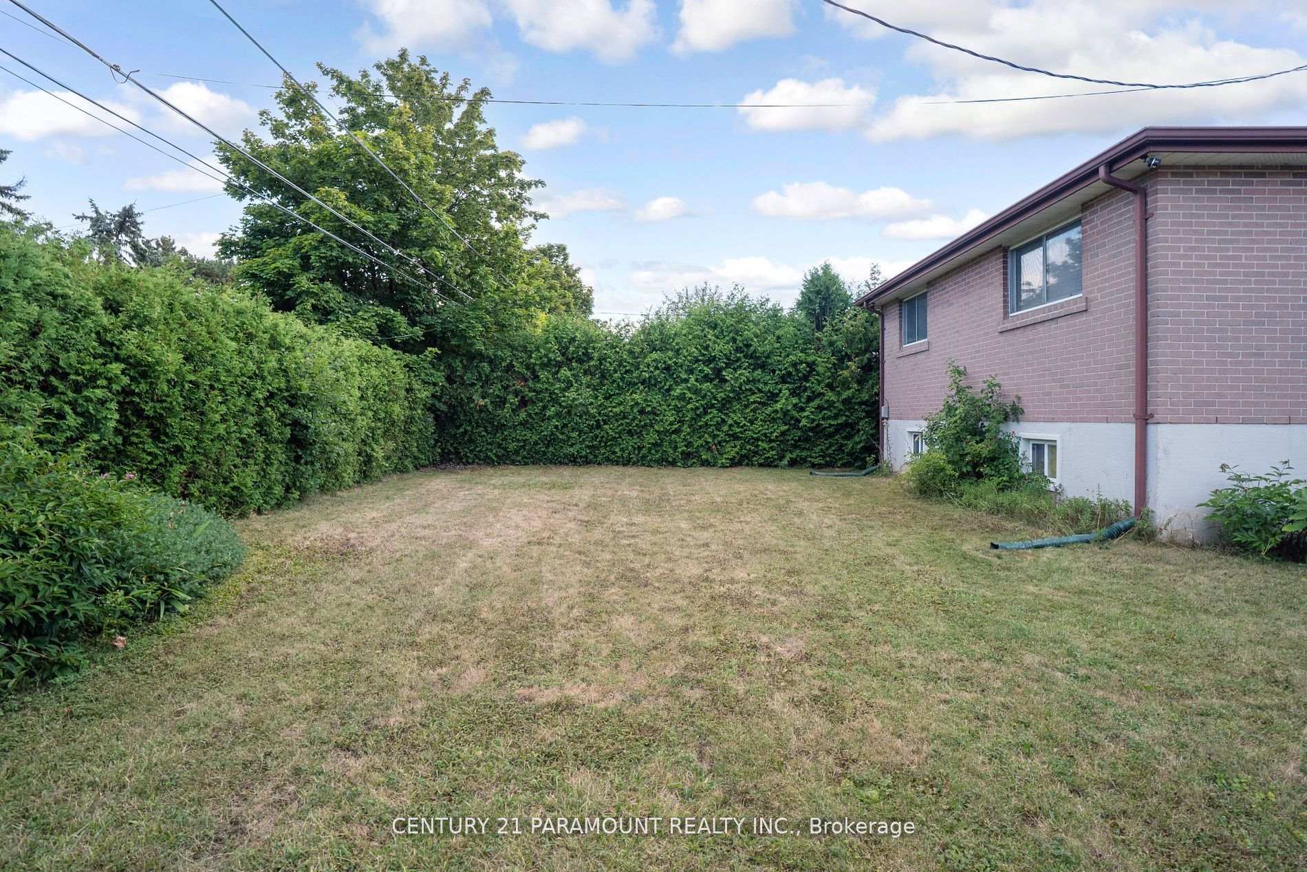 Photo 43 of 4 Beechwood Crescent, Brampton, Avondale — HOMEH