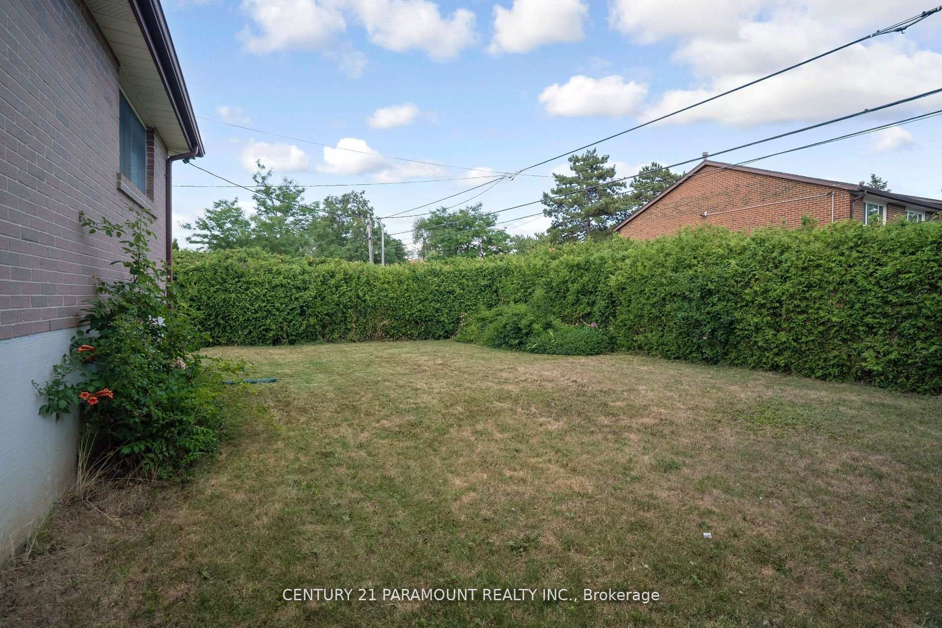 Photo 38 of 4 Beechwood Crescent, Brampton, Avondale — HOMEH