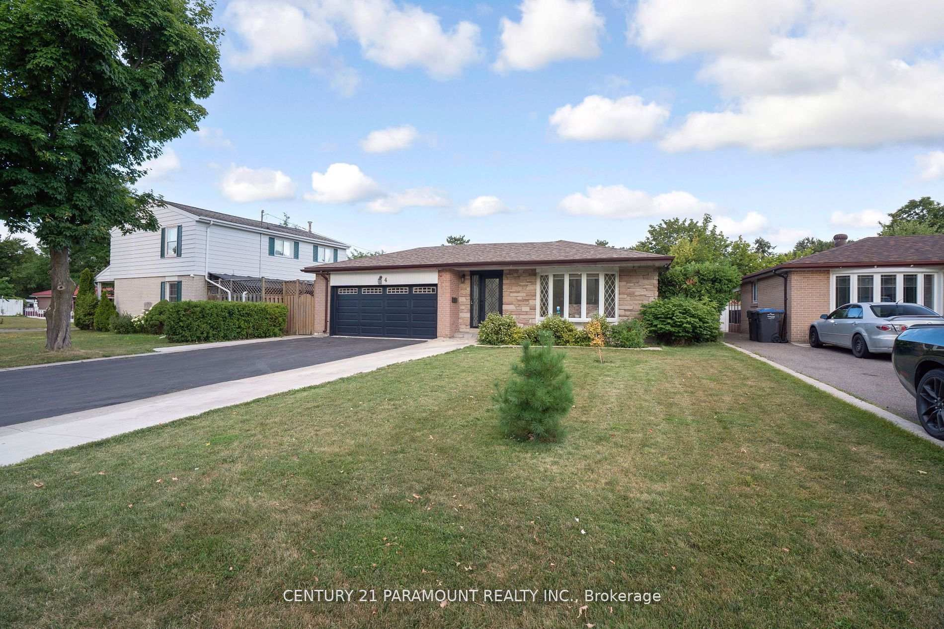 Photo 30 of 4 Beechwood Crescent, Brampton, Avondale — HOMEH