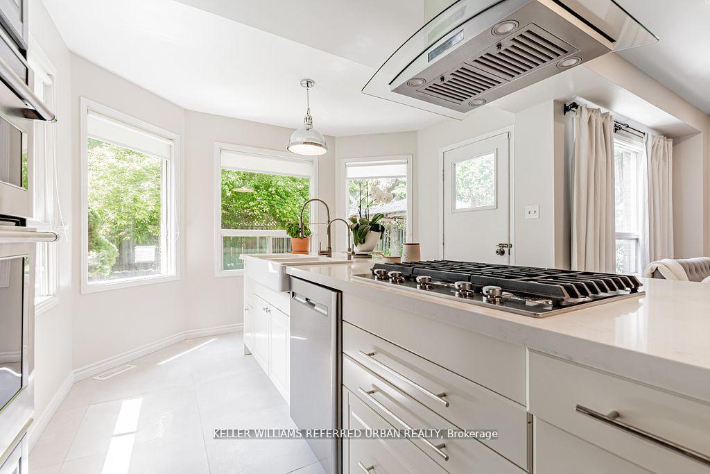 Photo 11 of 42 Haskell Crescent, Aurora, Aurora Highlands — HOMEH