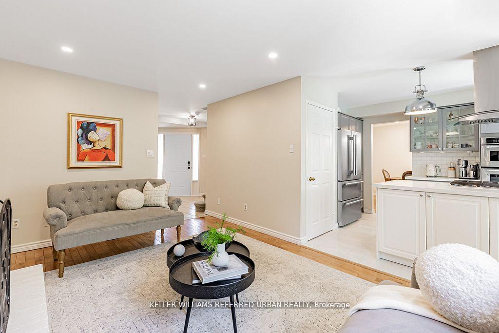 Photo 9 of 42 Haskell Crescent, Aurora, Aurora Highlands — HOMEH