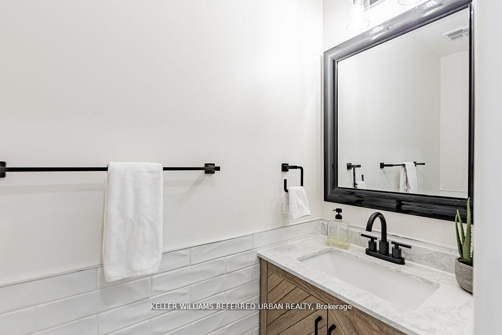 Photo 14 of 42 Haskell Crescent, Aurora, Aurora Highlands — HOMEH
