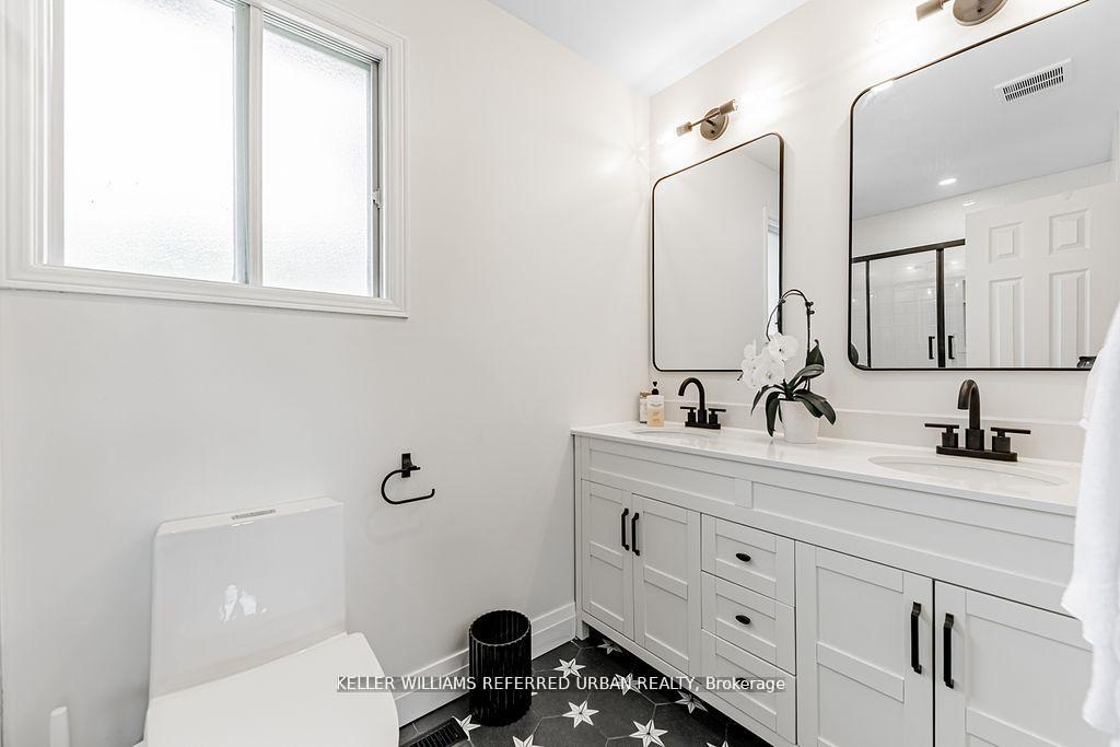 Photo 26 of 42 Haskell Crescent, Aurora, Aurora Highlands — HOMEH