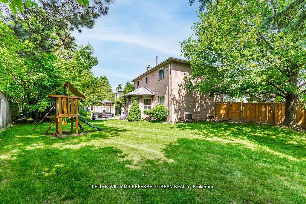Photo 31 of 42 Haskell Crescent, Aurora, Aurora Highlands — HOMEH