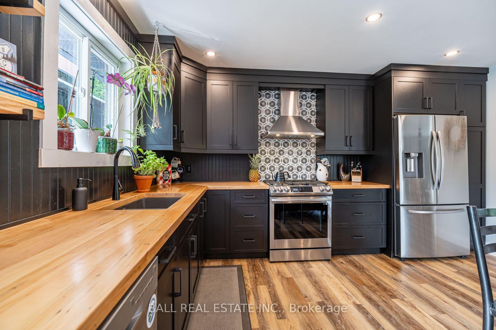 Photo 17 of 39 Bishop Street, Selwyn — HOMEH