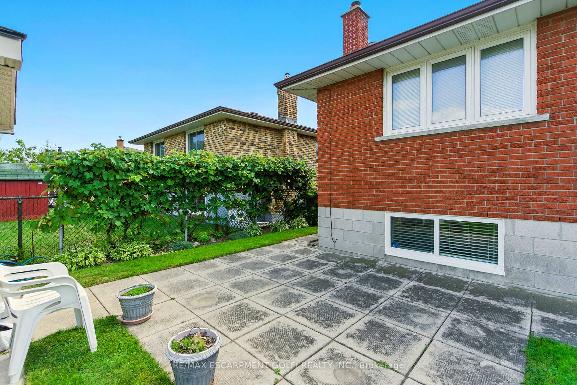 Photo 43 of 31 Village Drive, Hamilton, Kentley — HOMEH