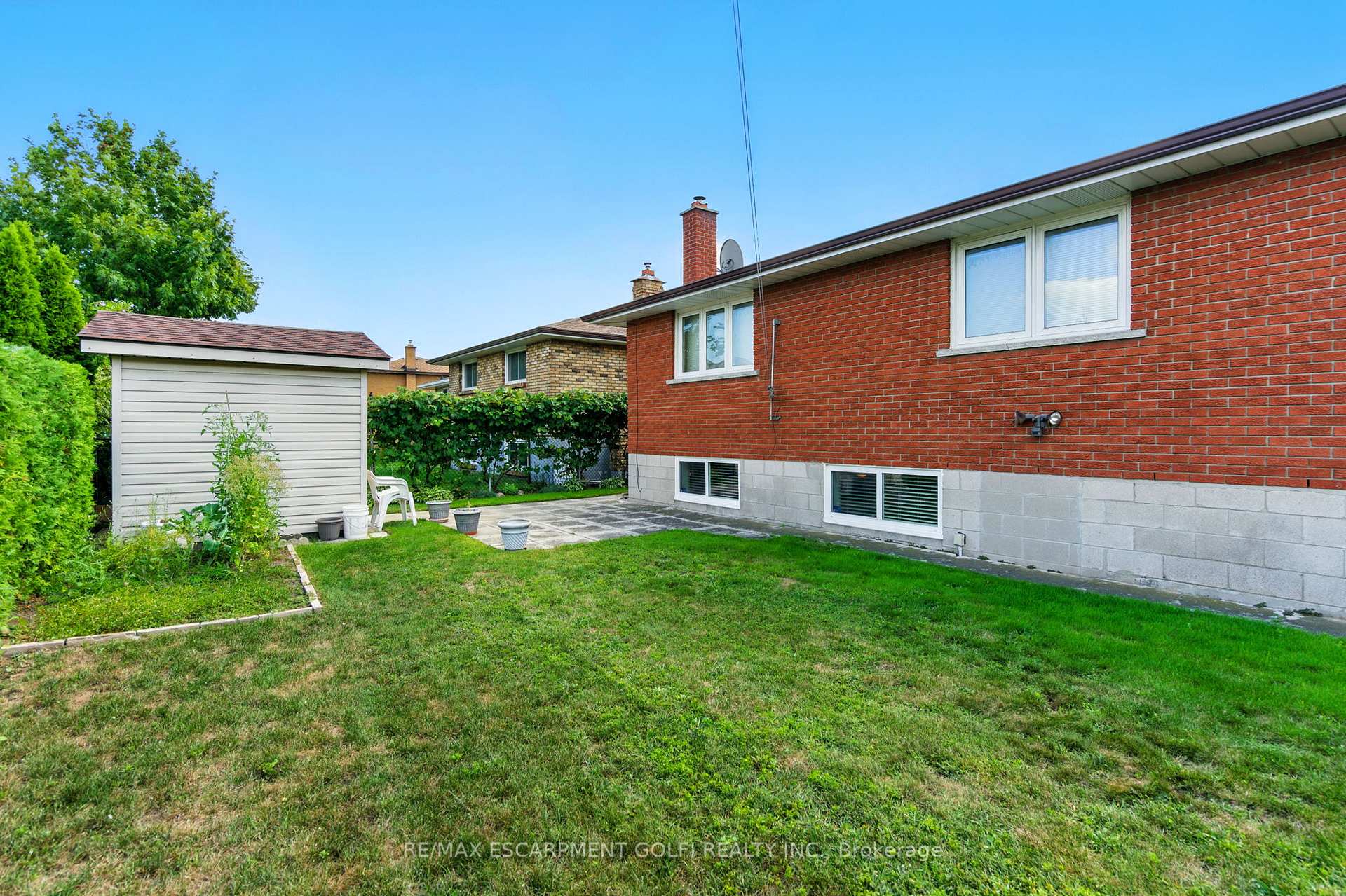 Photo 44 of 31 Village Drive, Hamilton, Kentley — HOMEH