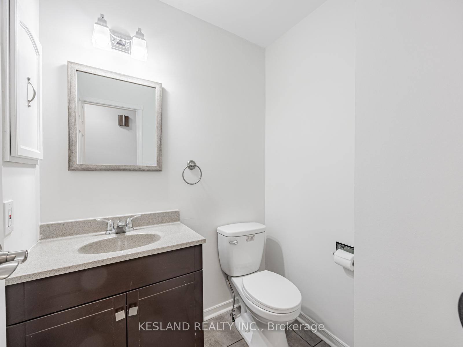 Photo 6 of 2 Reginald Crescent, Markham, Markham Village — HOMEH