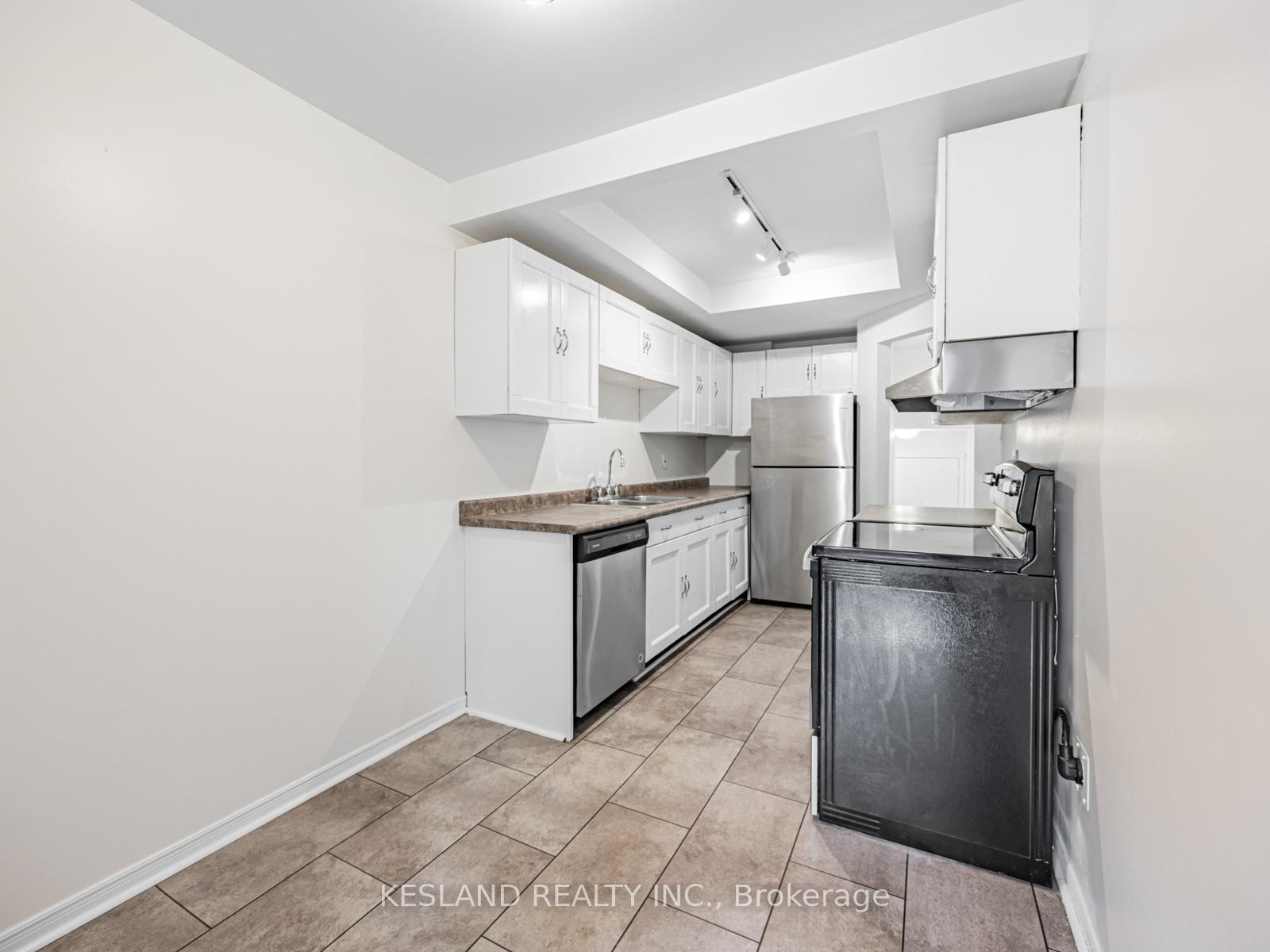 Photo 13 of 2 Reginald Crescent, Markham, Markham Village — HOMEH