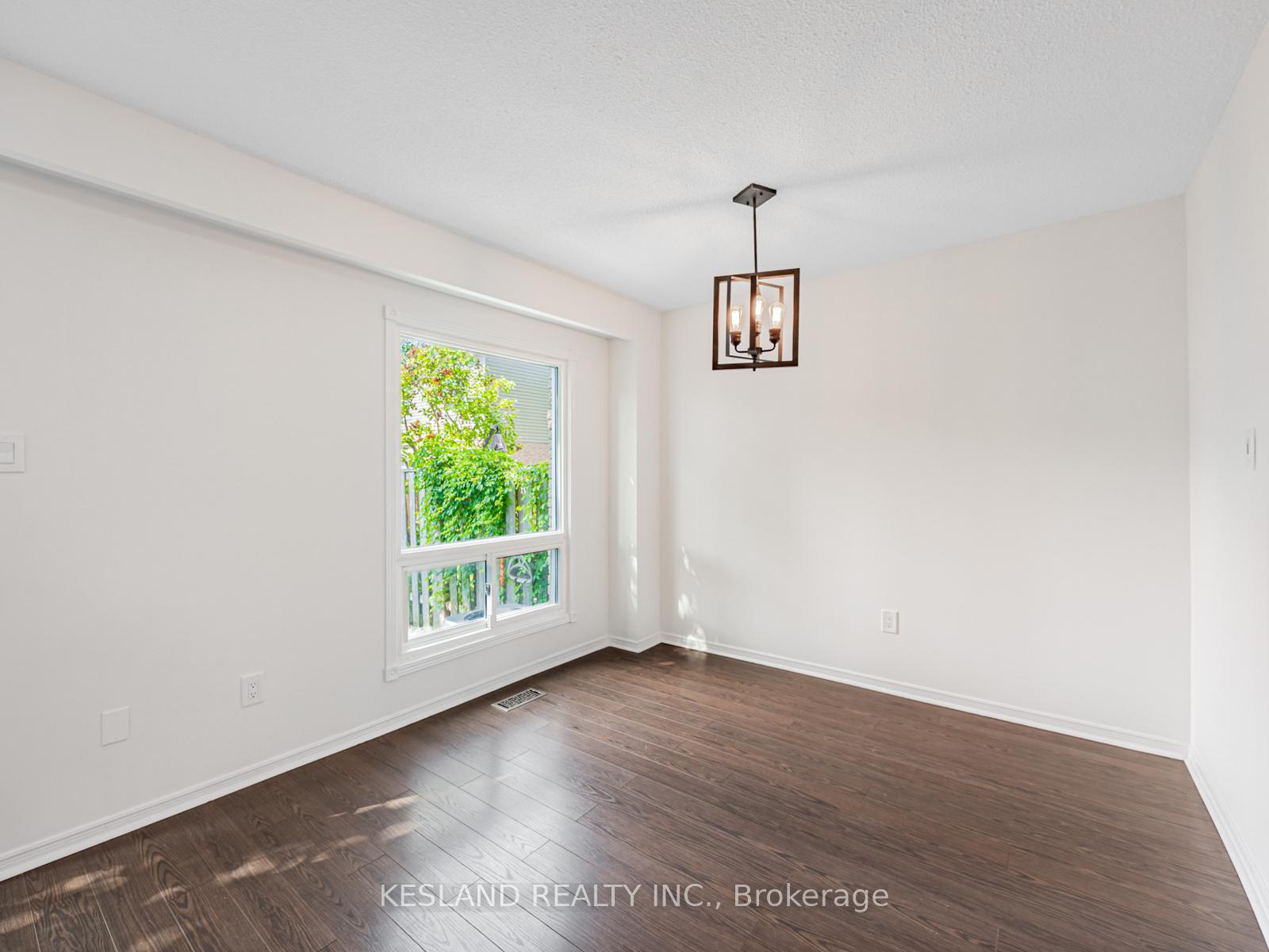 Photo 9 of 2 Reginald Crescent, Markham, Markham Village — HOMEH