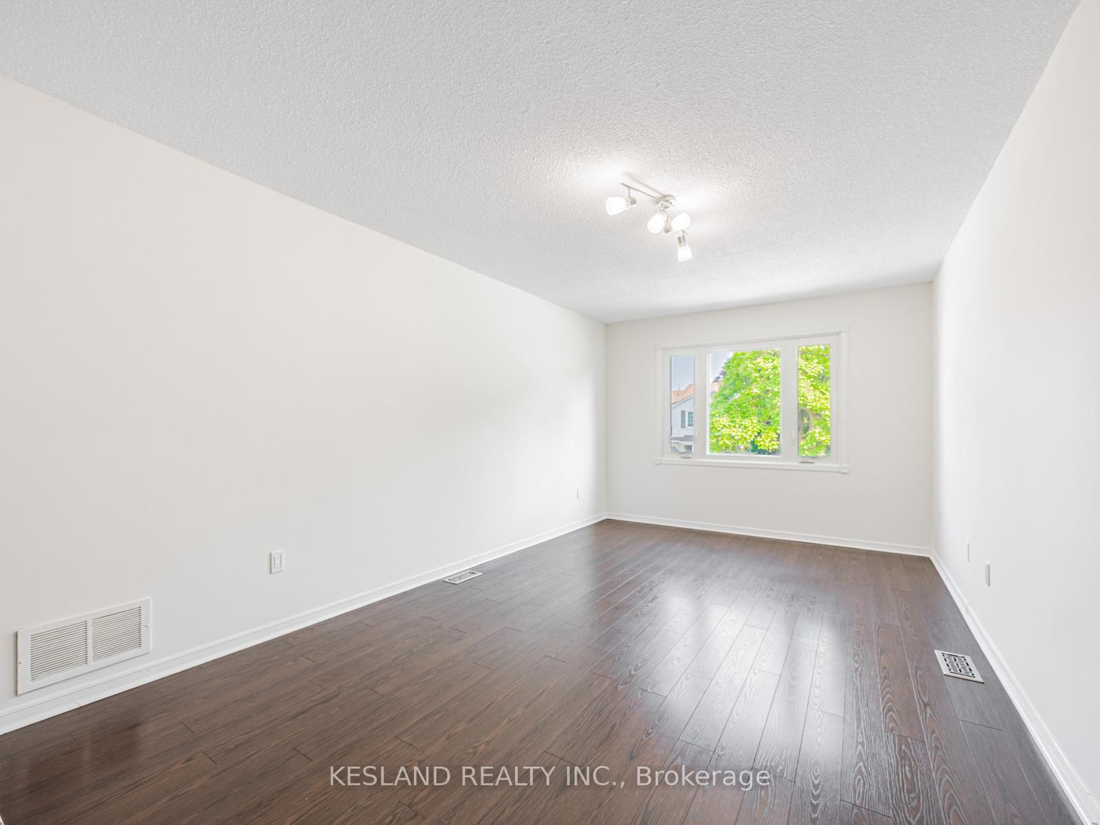 Photo 28 of 2 Reginald Crescent, Markham, Markham Village — HOMEH
