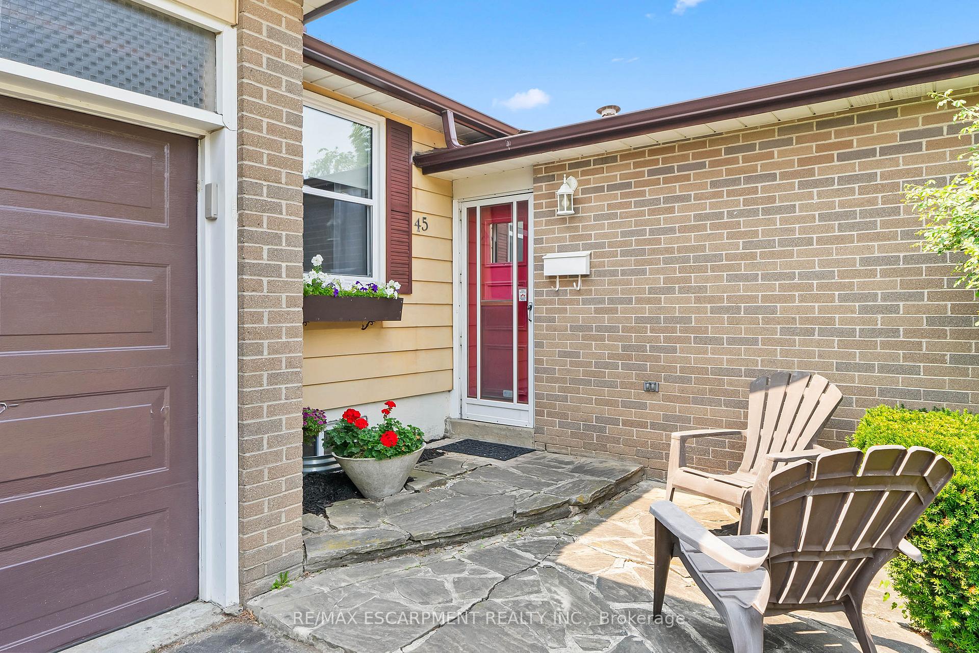 Photo 5 of 45 Dunblaine Crescent, Brampton, Southgate — HOMEH