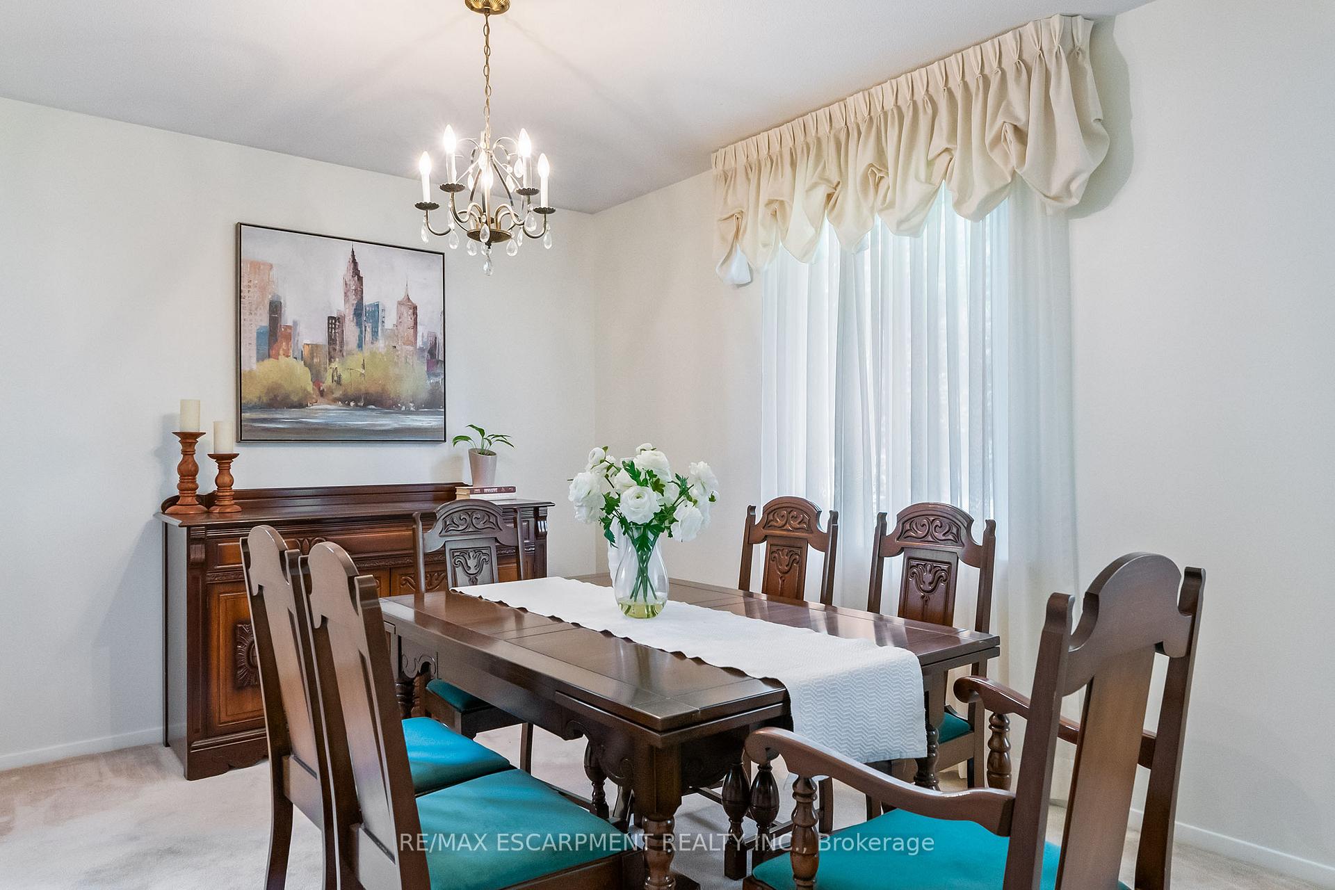 Photo 15 of 45 Dunblaine Crescent, Brampton, Southgate — HOMEH
