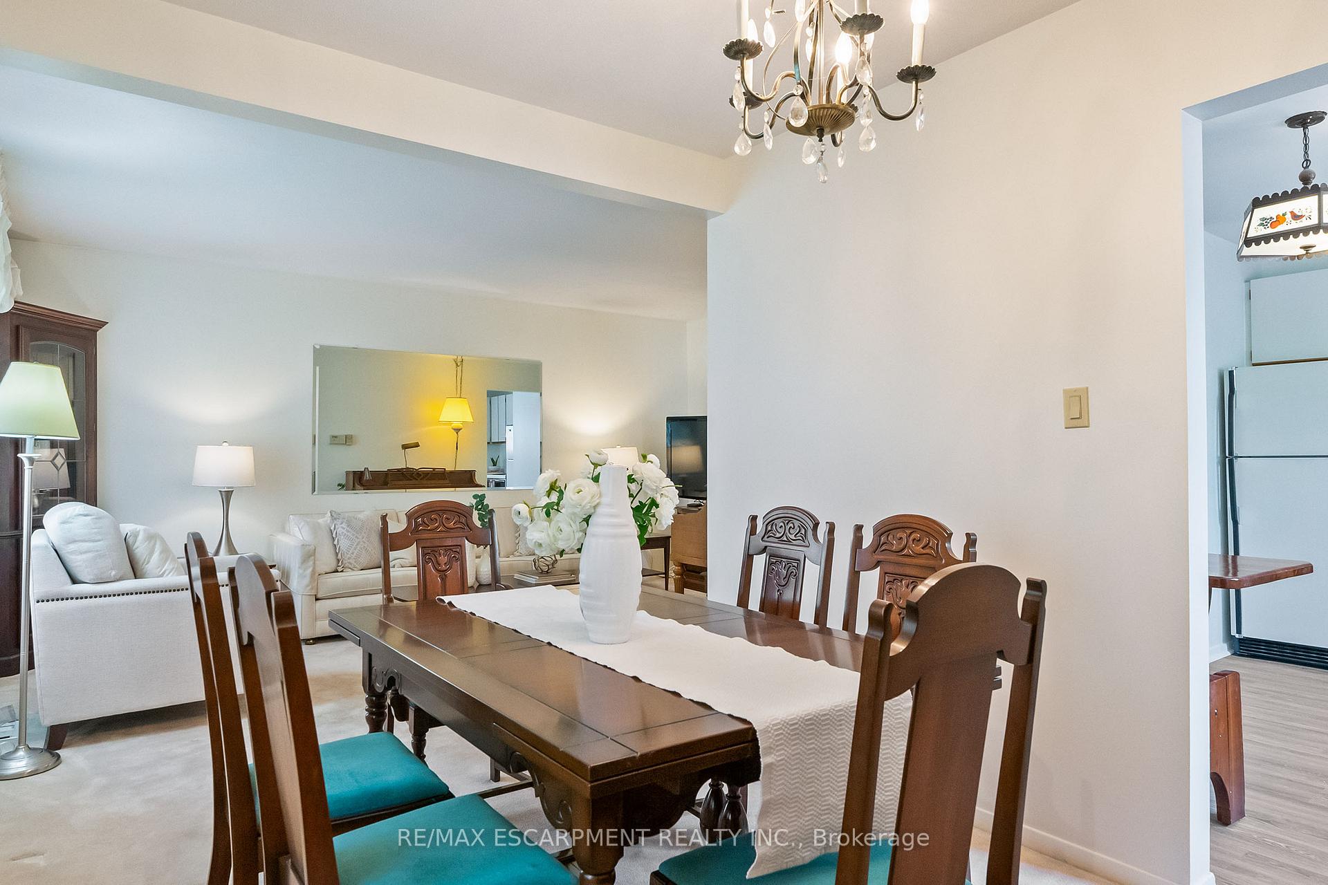 Photo 7 of 45 Dunblaine Crescent, Brampton, Southgate — HOMEH