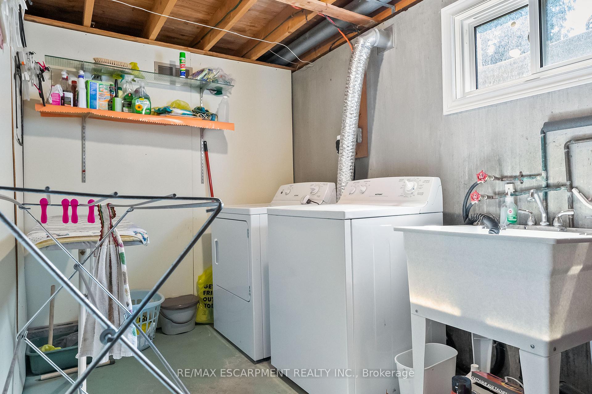 Photo 30 of 45 Dunblaine Crescent, Brampton, Southgate — HOMEH