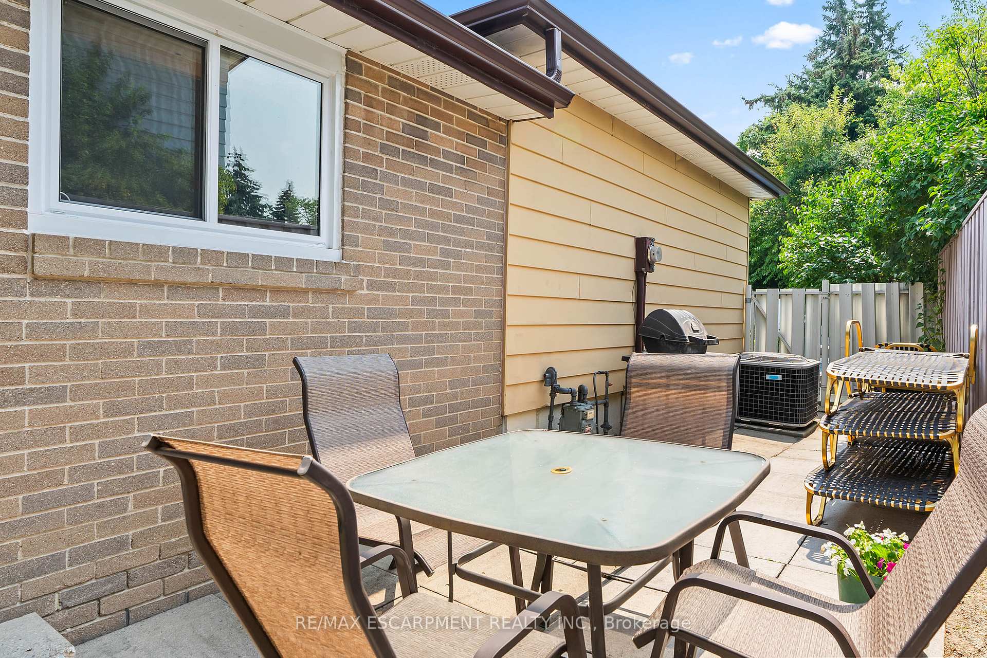 Photo 36 of 45 Dunblaine Crescent, Brampton, Southgate — HOMEH