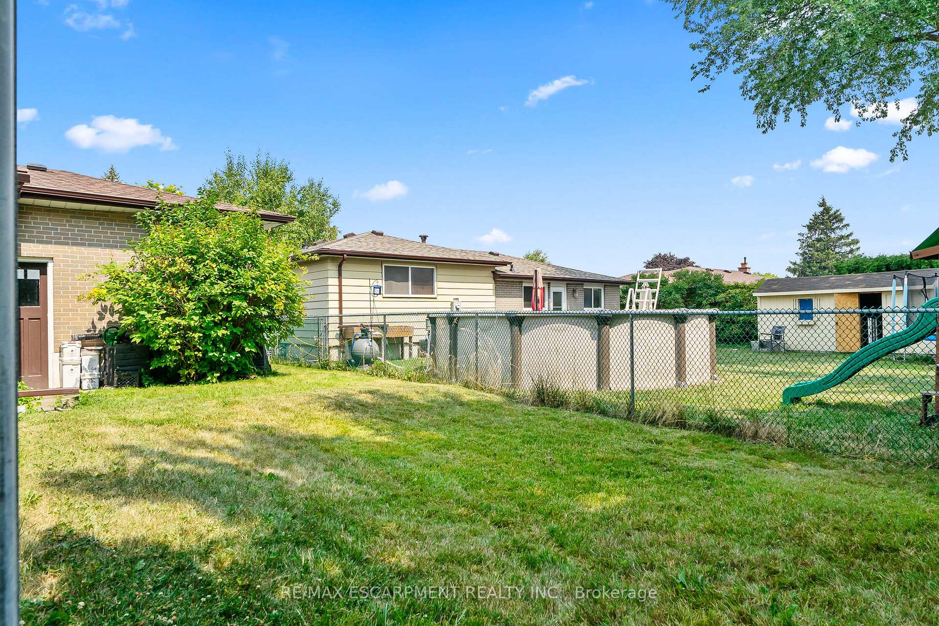 Photo 47 of 45 Dunblaine Crescent, Brampton, Southgate — HOMEH
