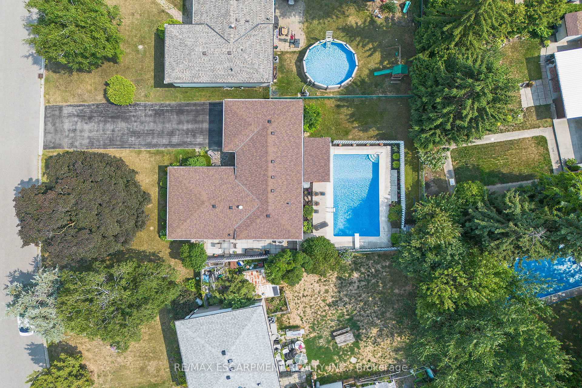 Photo 50 of 45 Dunblaine Crescent, Brampton, Southgate — HOMEH