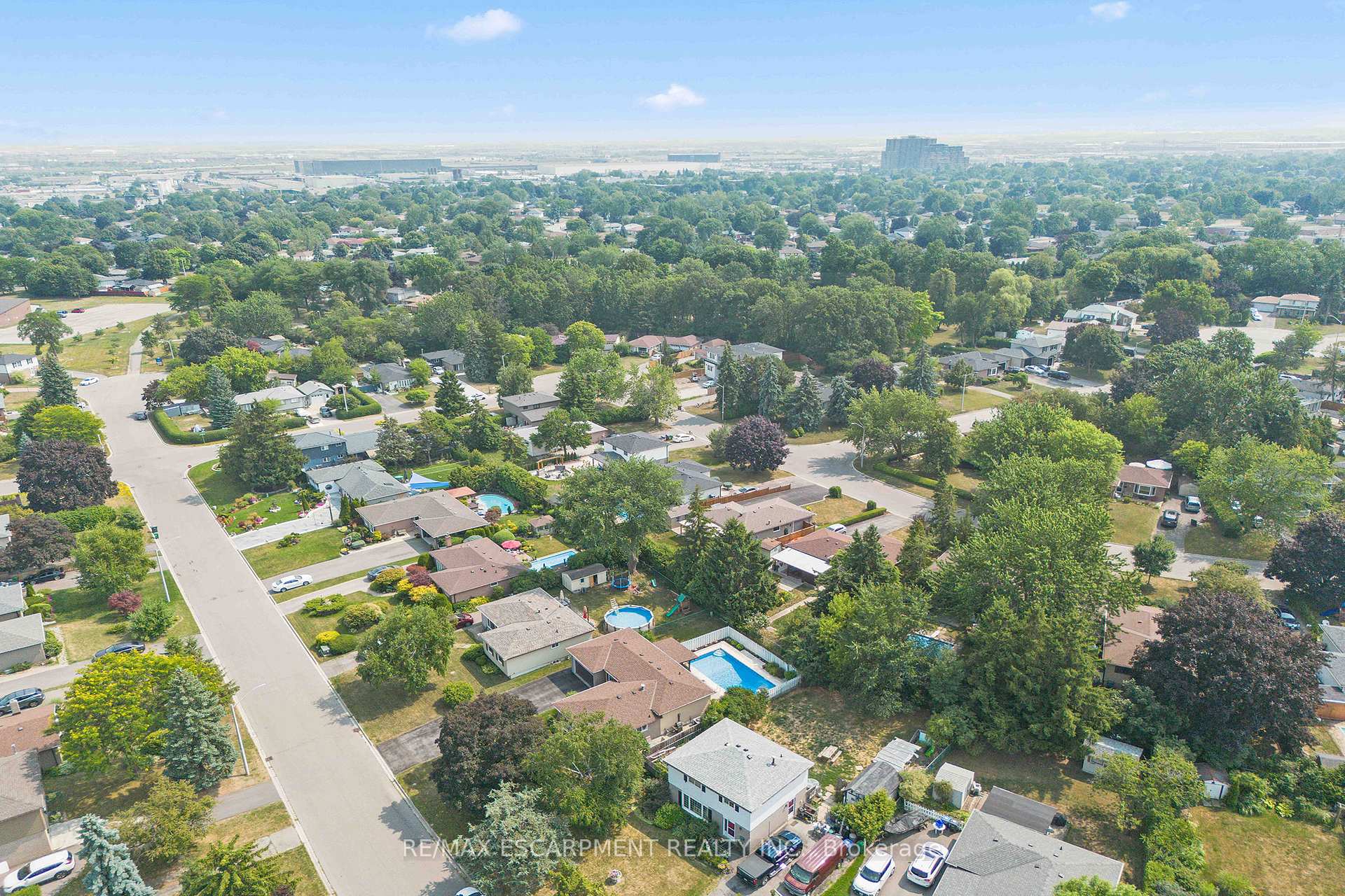 Photo 41 of 45 Dunblaine Crescent, Brampton, Southgate — HOMEH