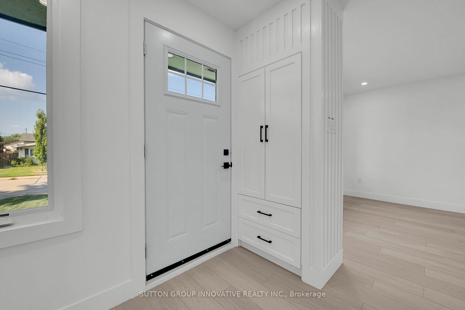 Photo 2 of 4 Lilacside Drive, Hamilton, Thorner — HOMEH