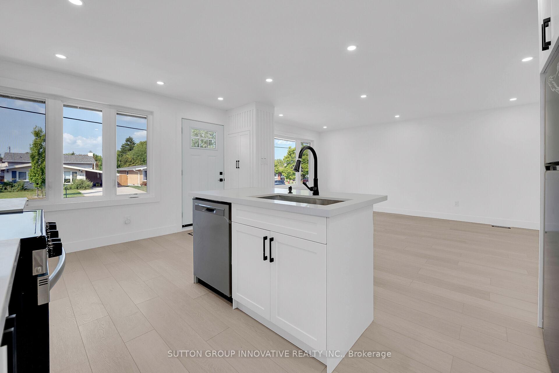 Photo 6 of 4 Lilacside Drive, Hamilton, Thorner — HOMEH