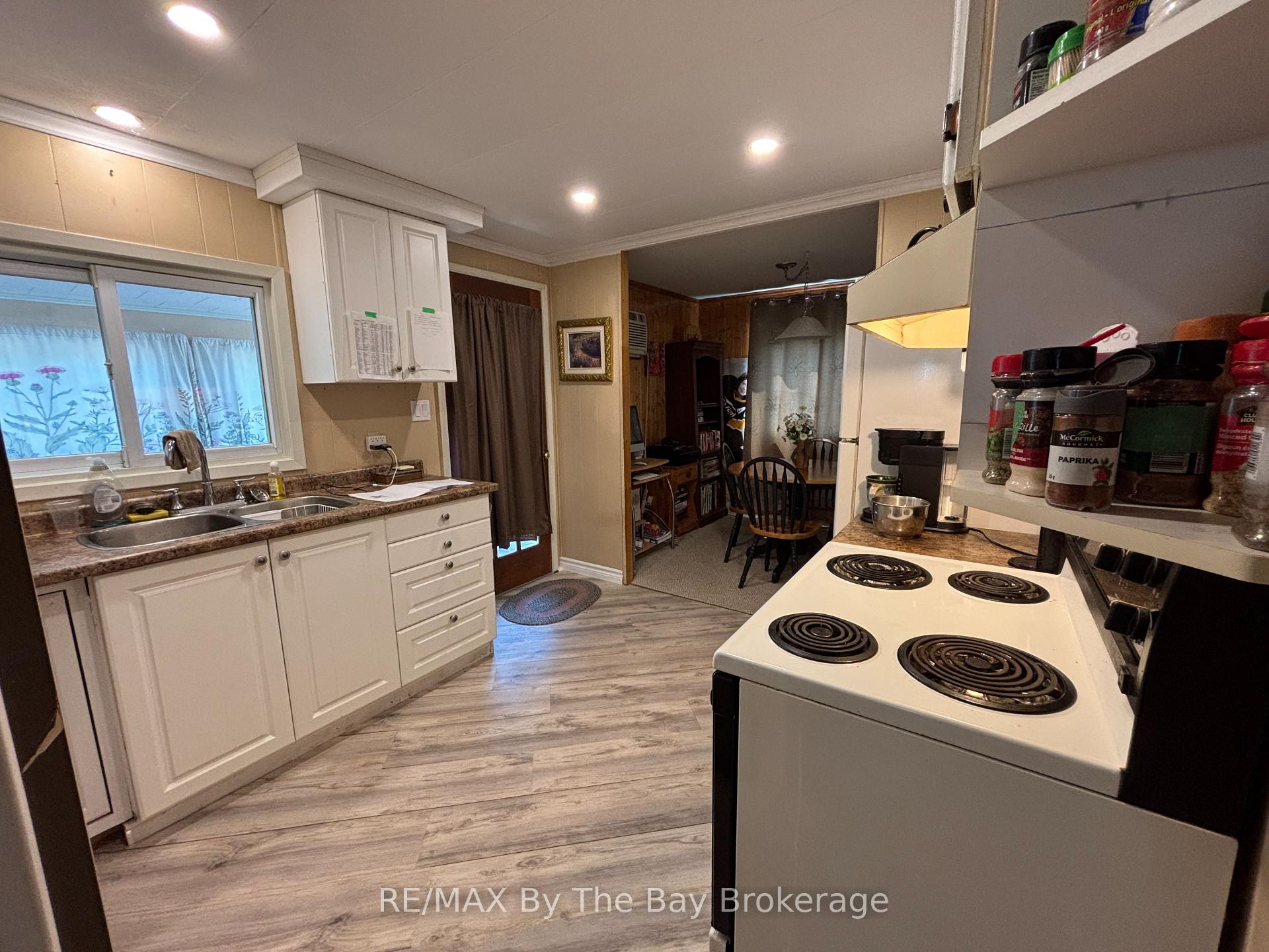 Photo 3 of 60 Flora Drive, Innisfil, Rural Innisfil — HOMEH