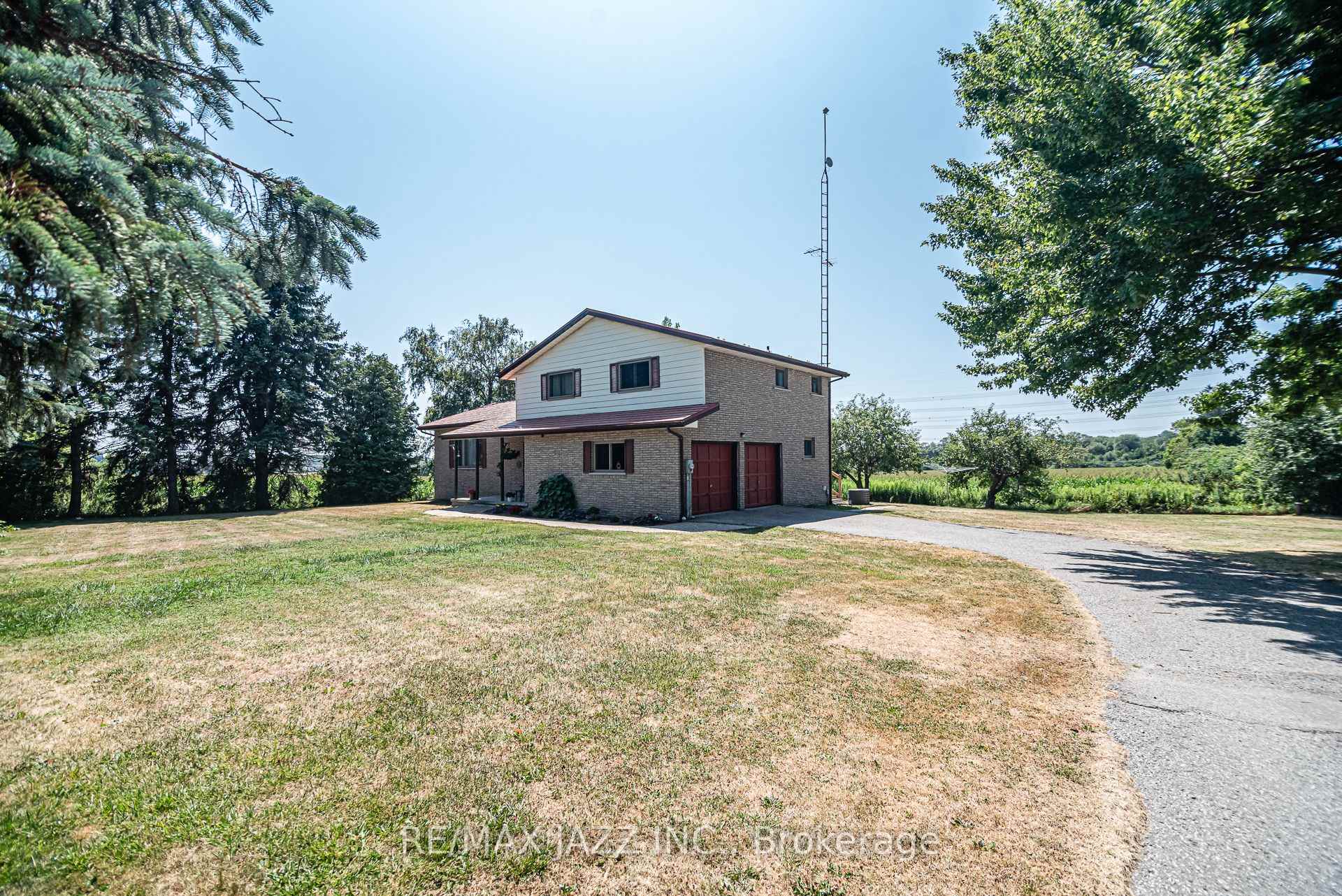 Photo 12 of 1404 Holt Road, Clarington, Bowmanville — HOMEH