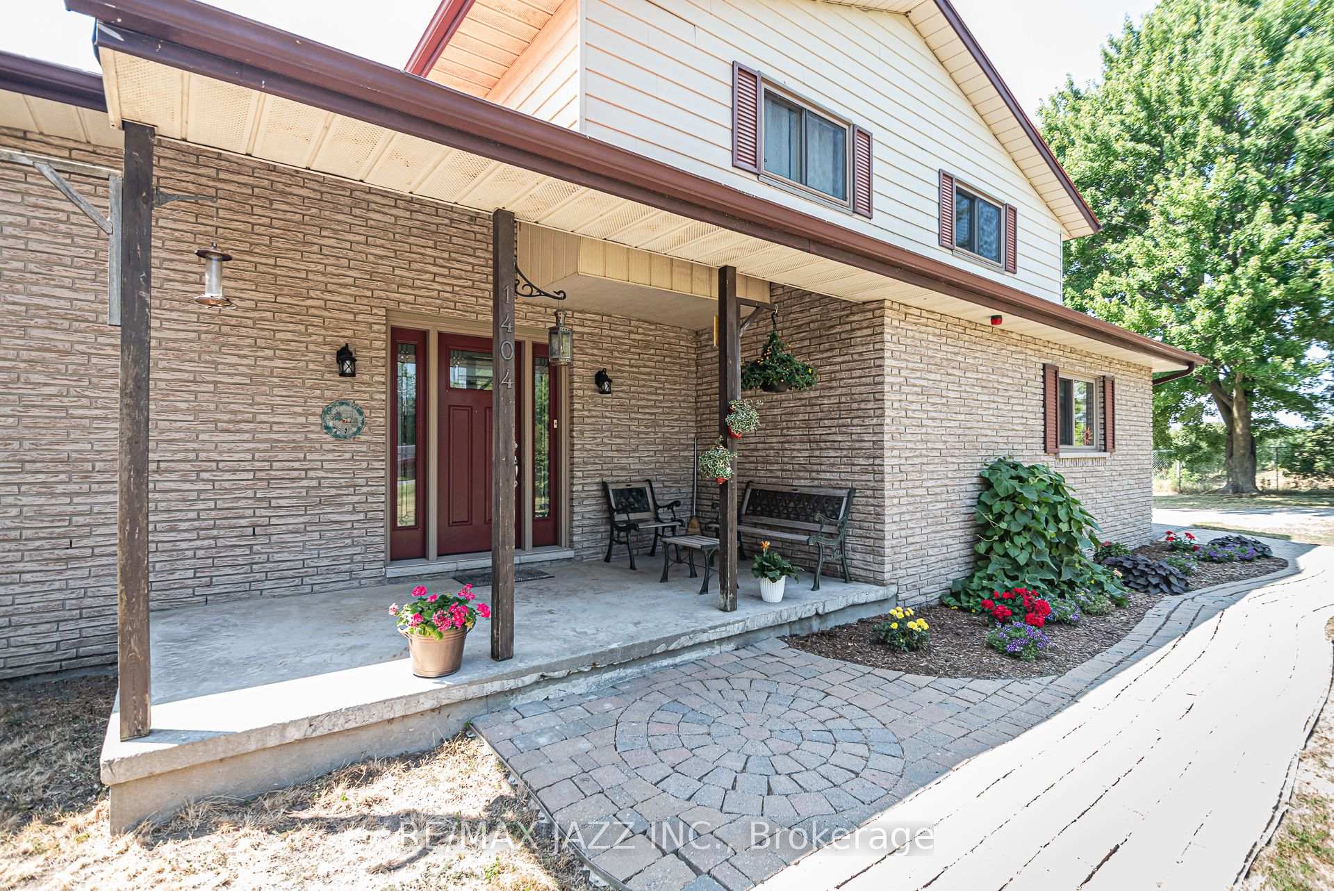 Photo 3 of 1404 Holt Road, Clarington, Bowmanville — HOMEH